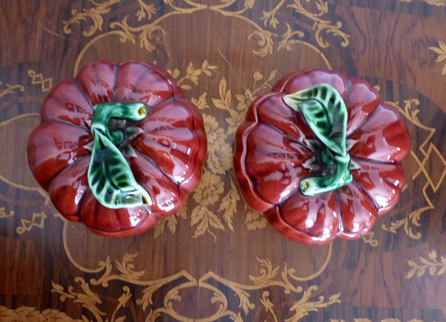 20th Century Midcentury Set Majolica Red Tomato Ceramic Covered Tureen Box & Sugar Jam Bowl 