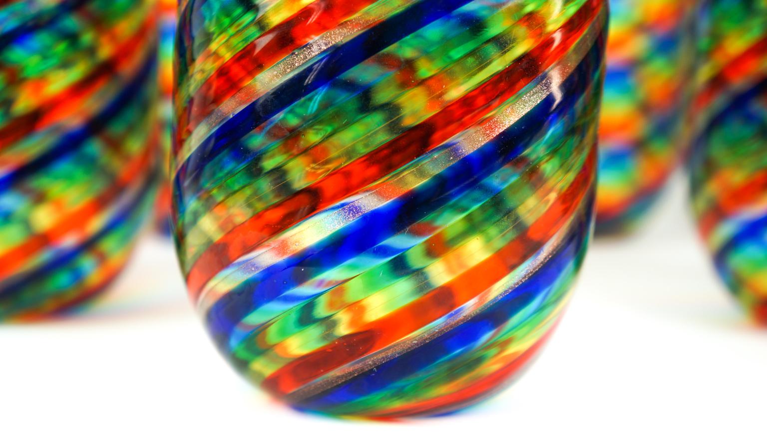 Ensemble de 12 gobelets colorés de Murano « Goti De Fornasa » du milieu du siècle dernier en vente 5