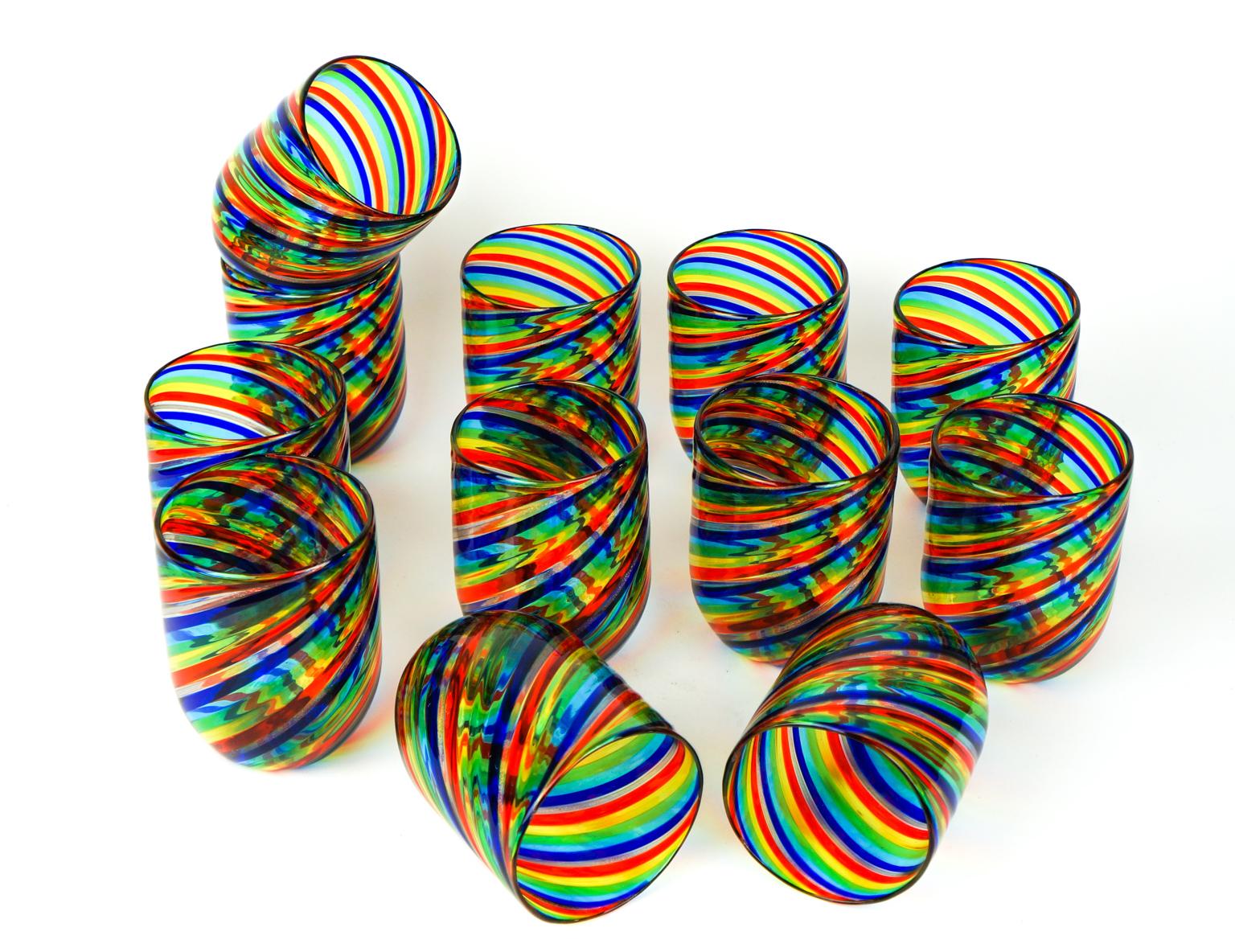 Ensemble de 12 gobelets colorés de Murano « Goti De Fornasa » du milieu du siècle dernier en vente 11