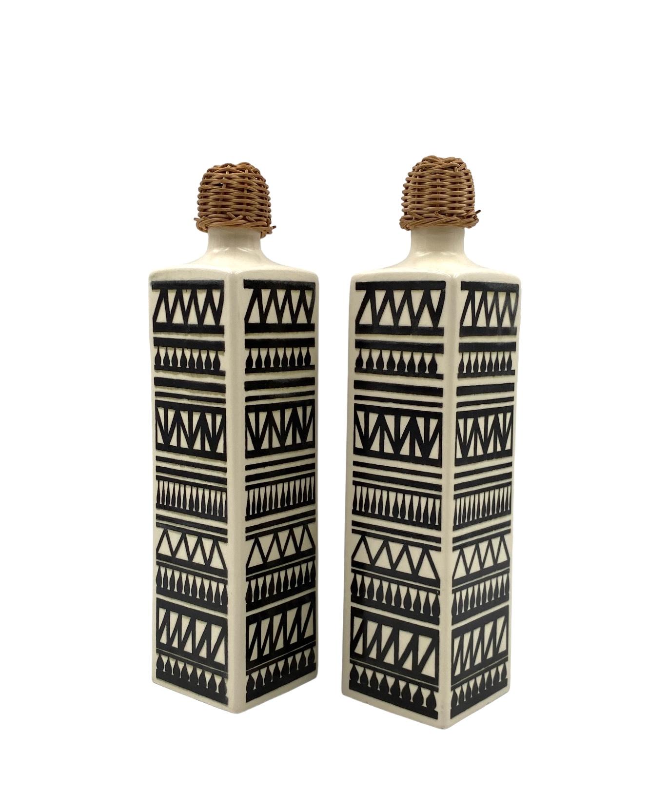 Ensemble de 2 bouteilles en céramique du milieu du siècle, Staffel Limburg Allemagne, années 1960 en vente 6