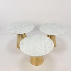Ensemble de 3 tables italiennes en marbre et laiton du milieu du siècle dernier