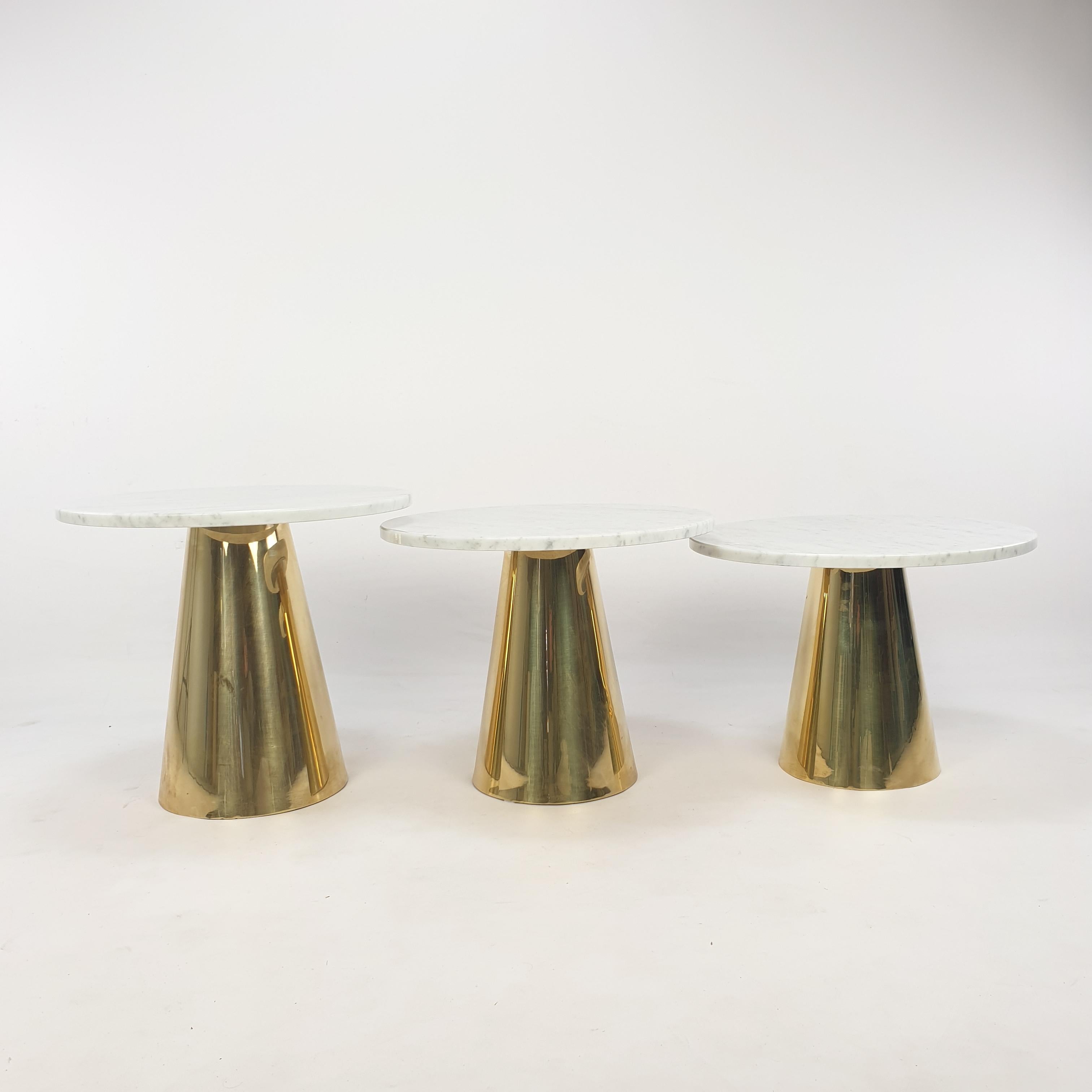 Mid-Century Set of 3 Italian Marble and Brass Tables In Good Condition For Sale In Oud Beijerland, NL