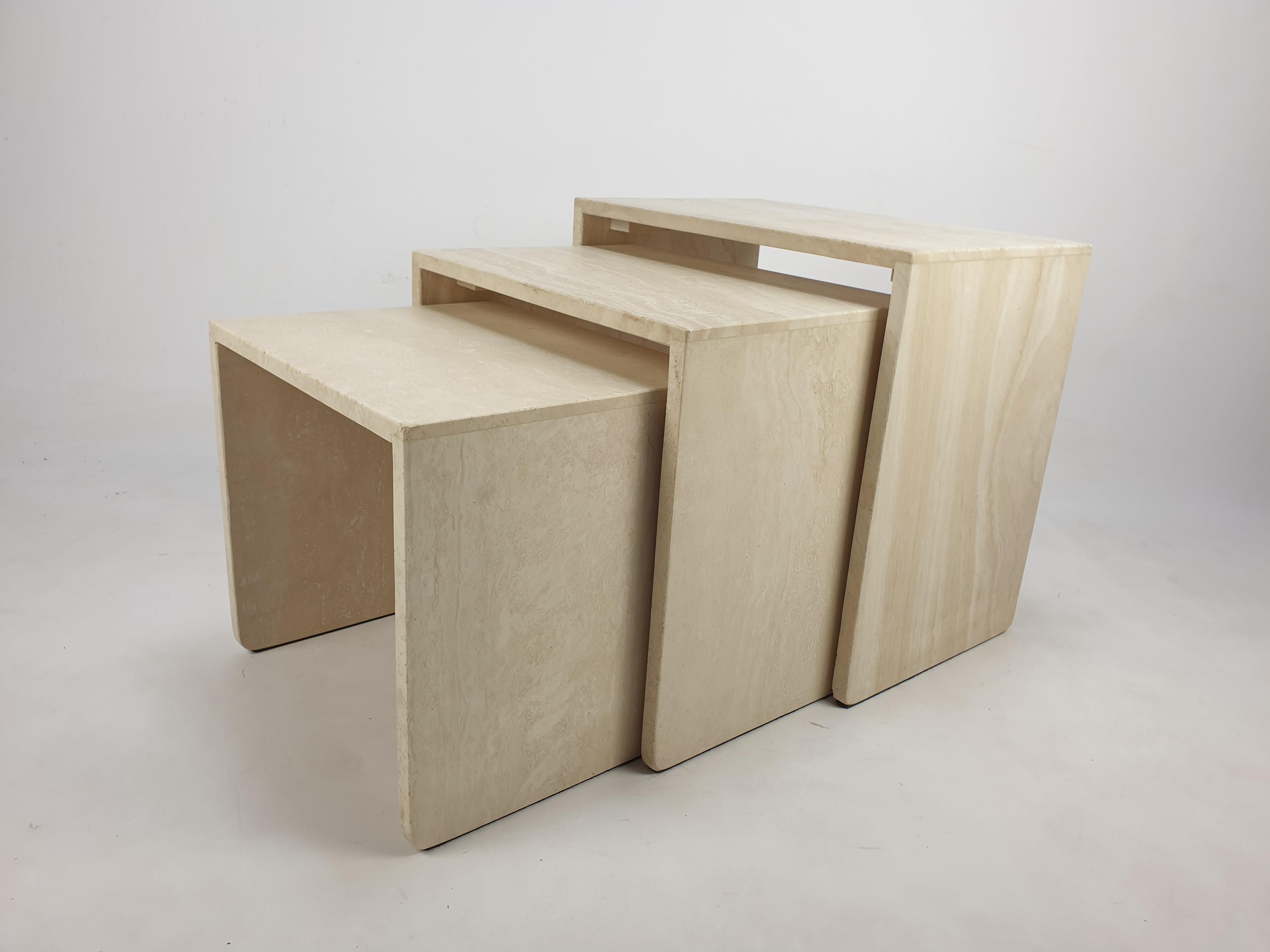 Hand-Crafted Mid-Century Set of 3 Italian Travertine Coffee Tables, 1980s