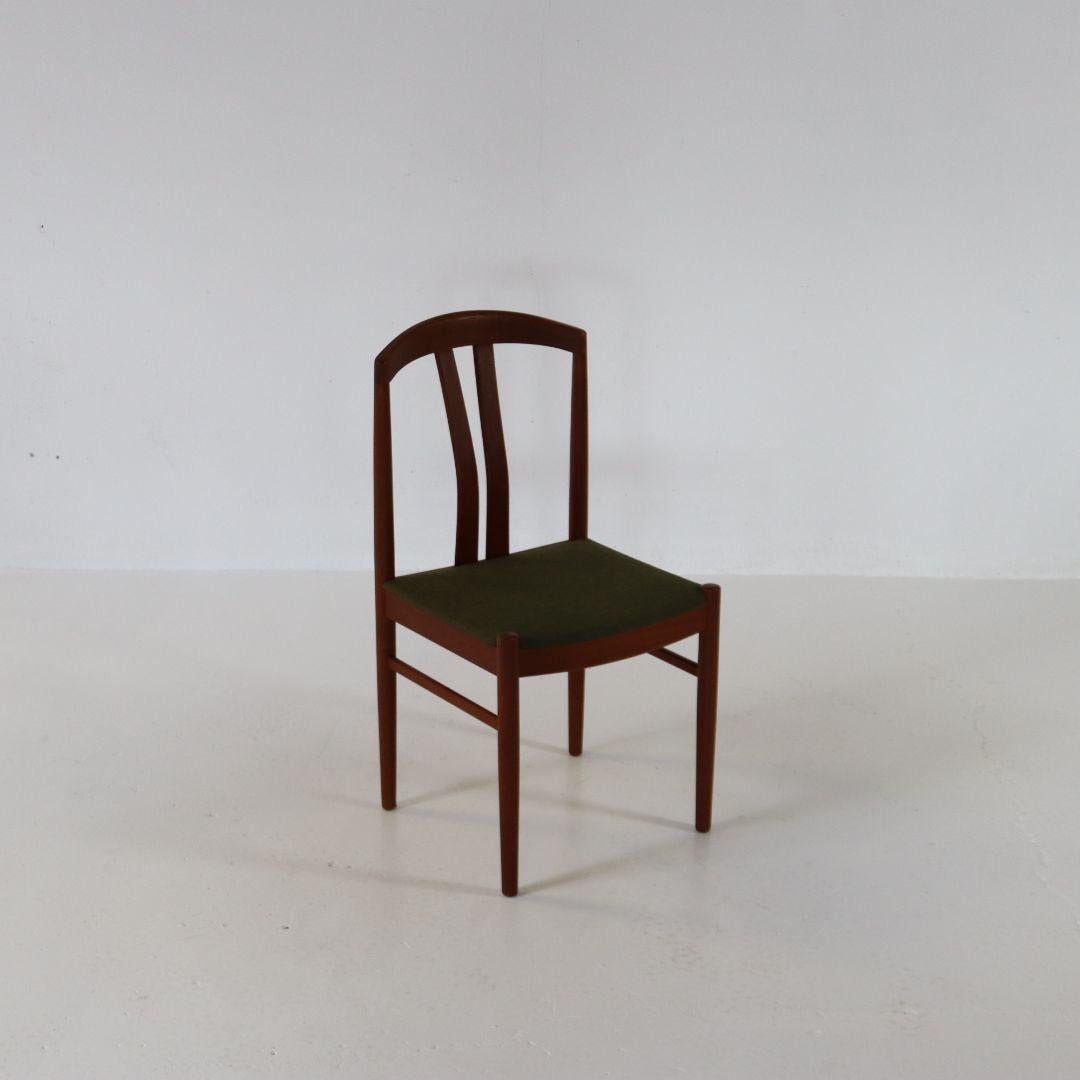 A set of 4 dining chairs by the Swedish designer Carl Ekström for Albin Johansson & Söner. Sweden, 1960s. Beautiful Scandinavian design, with original dark green upholstery. In good vintage condition.