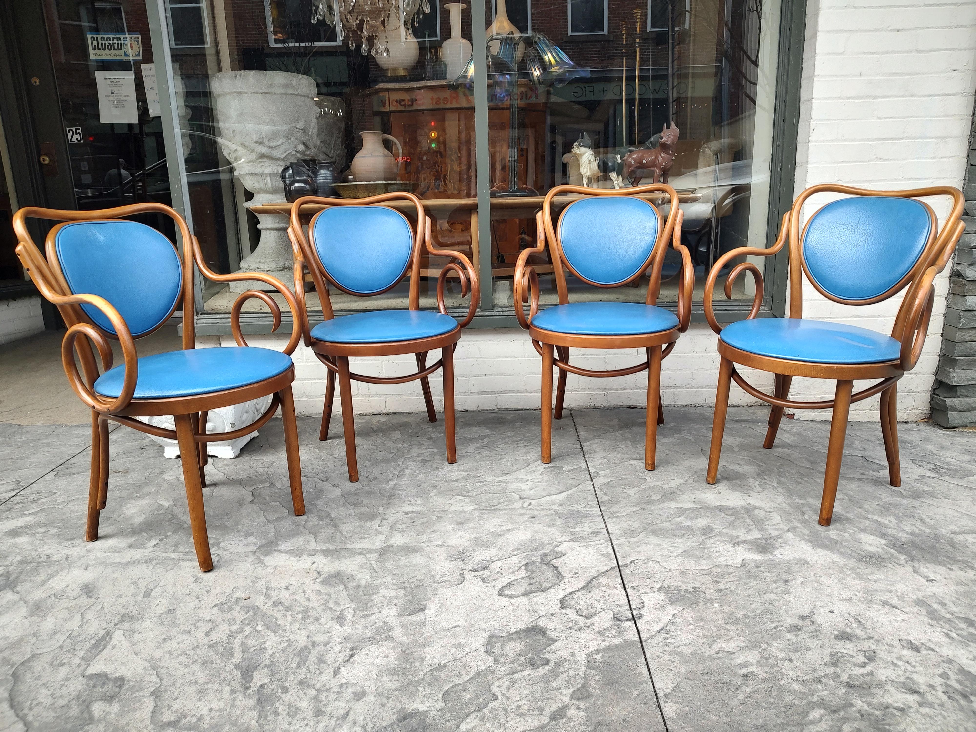 Mid-Century Set of 4 Thonet Style Bentwood Dining Room Armchairs In Good Condition For Sale In Port Jervis, NY