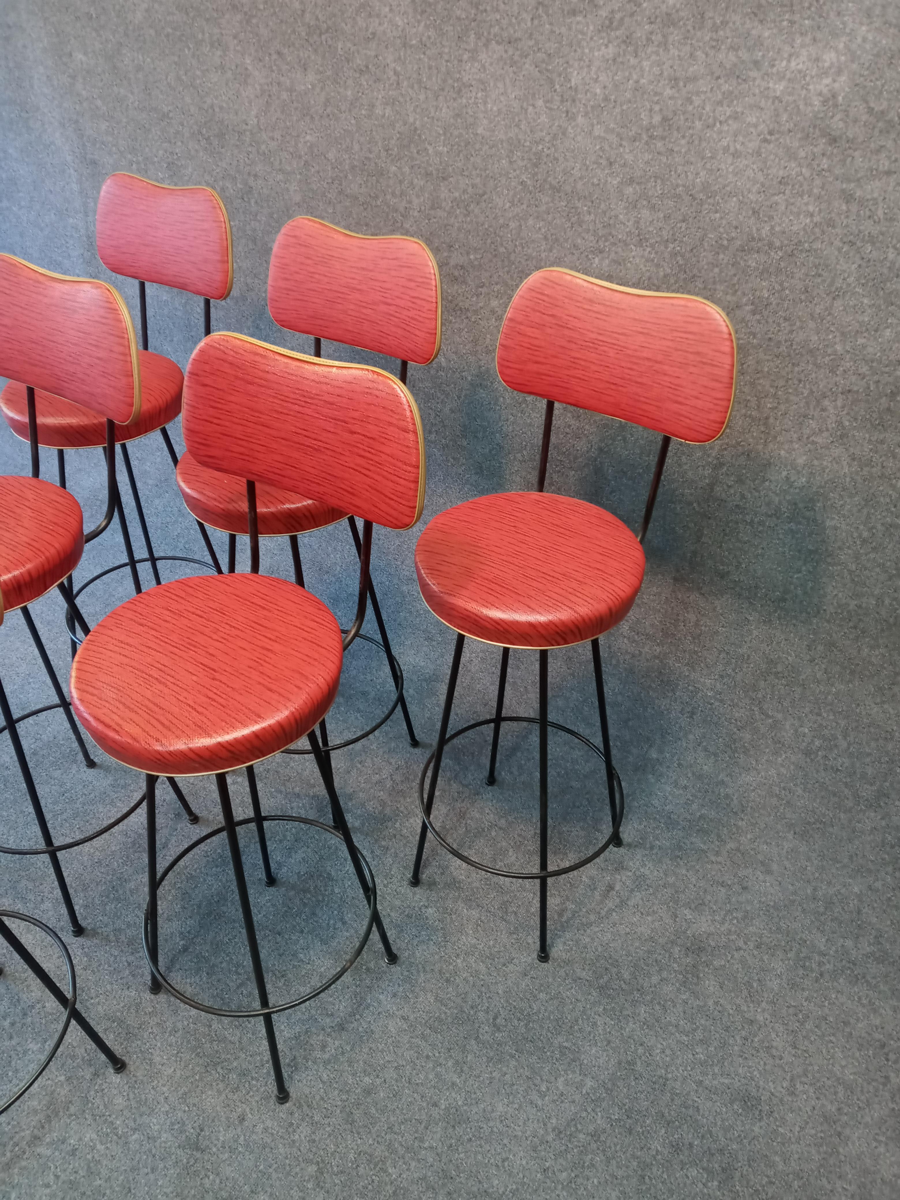 Mid-Century Set of 6 Hairpin Iron Swivel Barstools Frederick Weinberg, 1960s In Good Condition For Sale In Philadelphia, PA