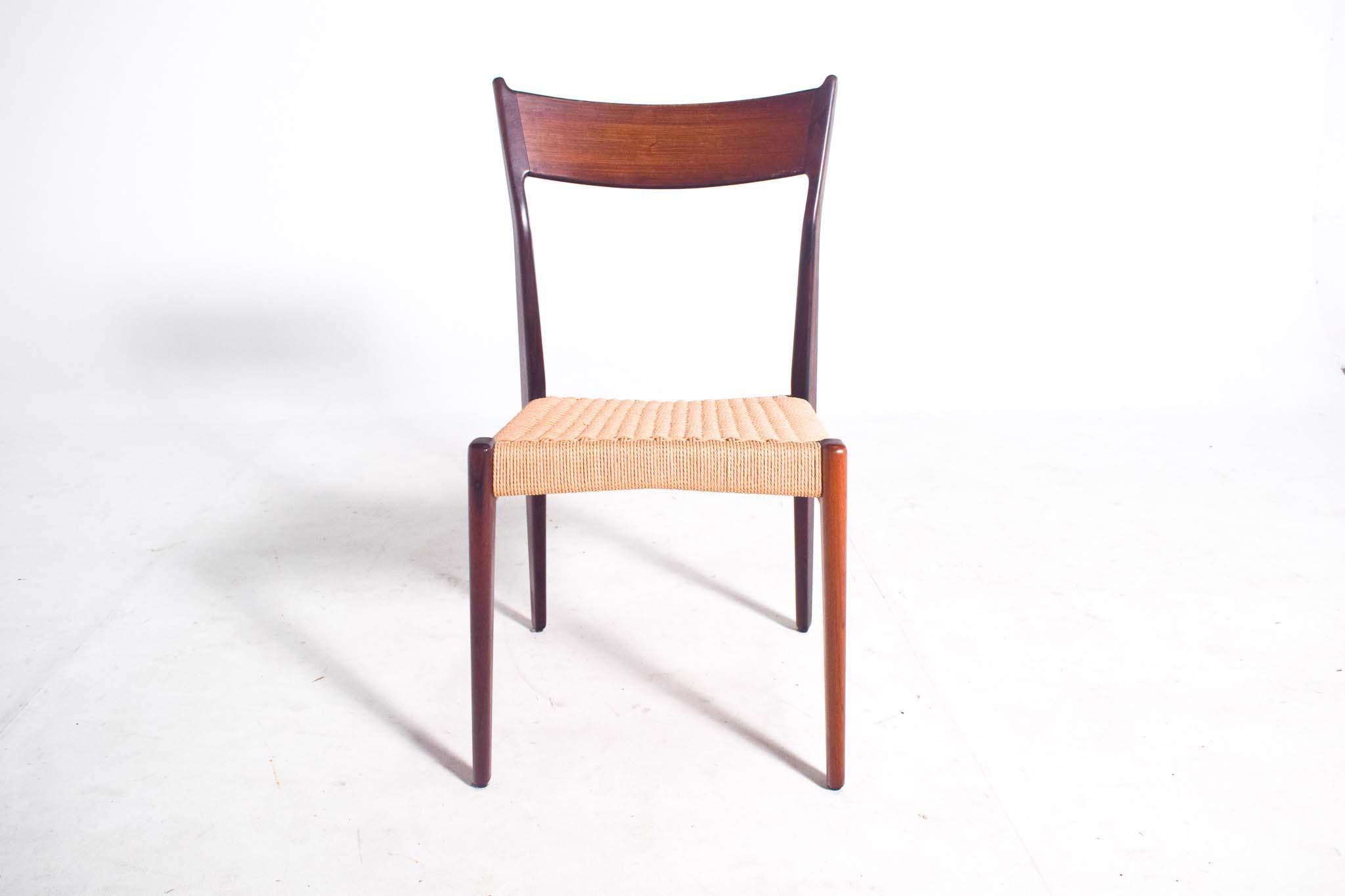 Mid Century Set of 6 Rosewood H. P. Hansen Dining Chairs for Randers For Sale 1