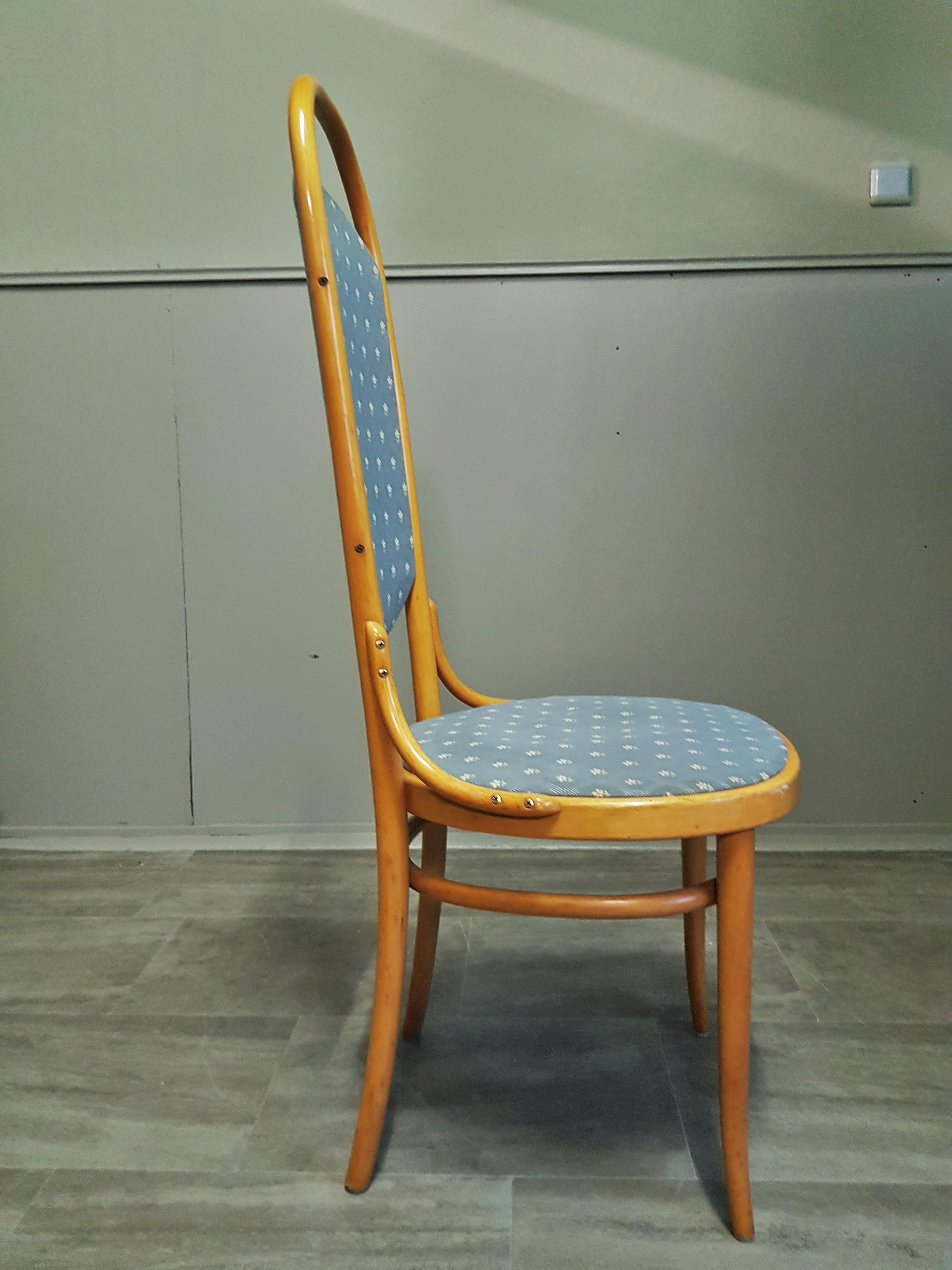 Midcentury Satz von 5 Thonet High Back Bugholz Esszimmerstühle (Moderne der Mitte des Jahrhunderts) im Angebot