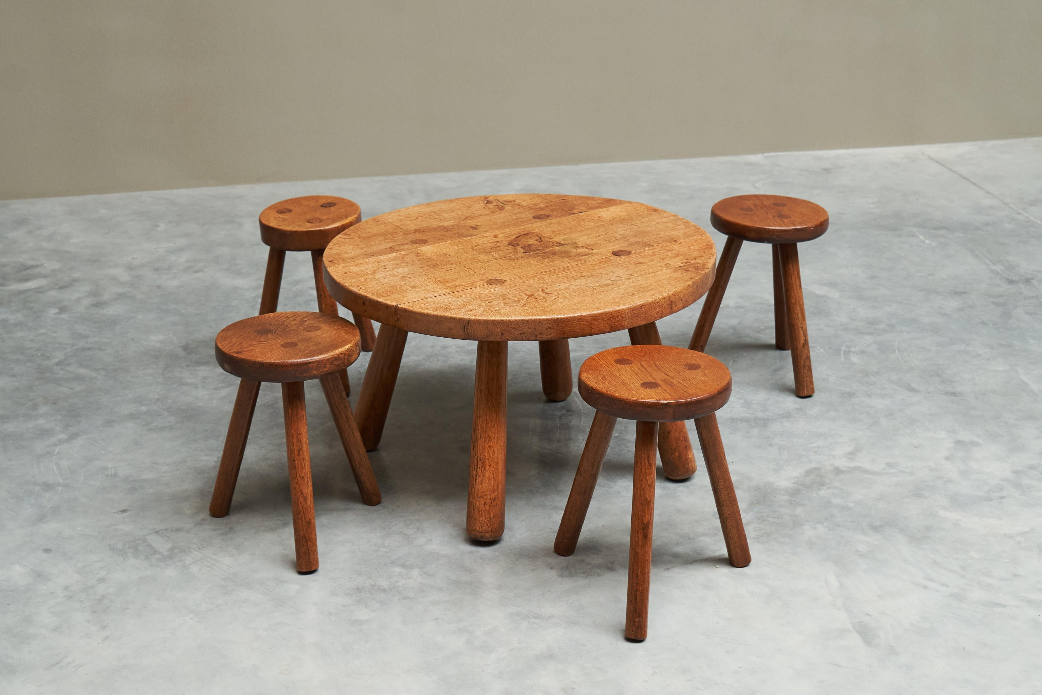 Mid Century Set of Coffee Table and Stools in Solid Oak 1950s For Sale 5