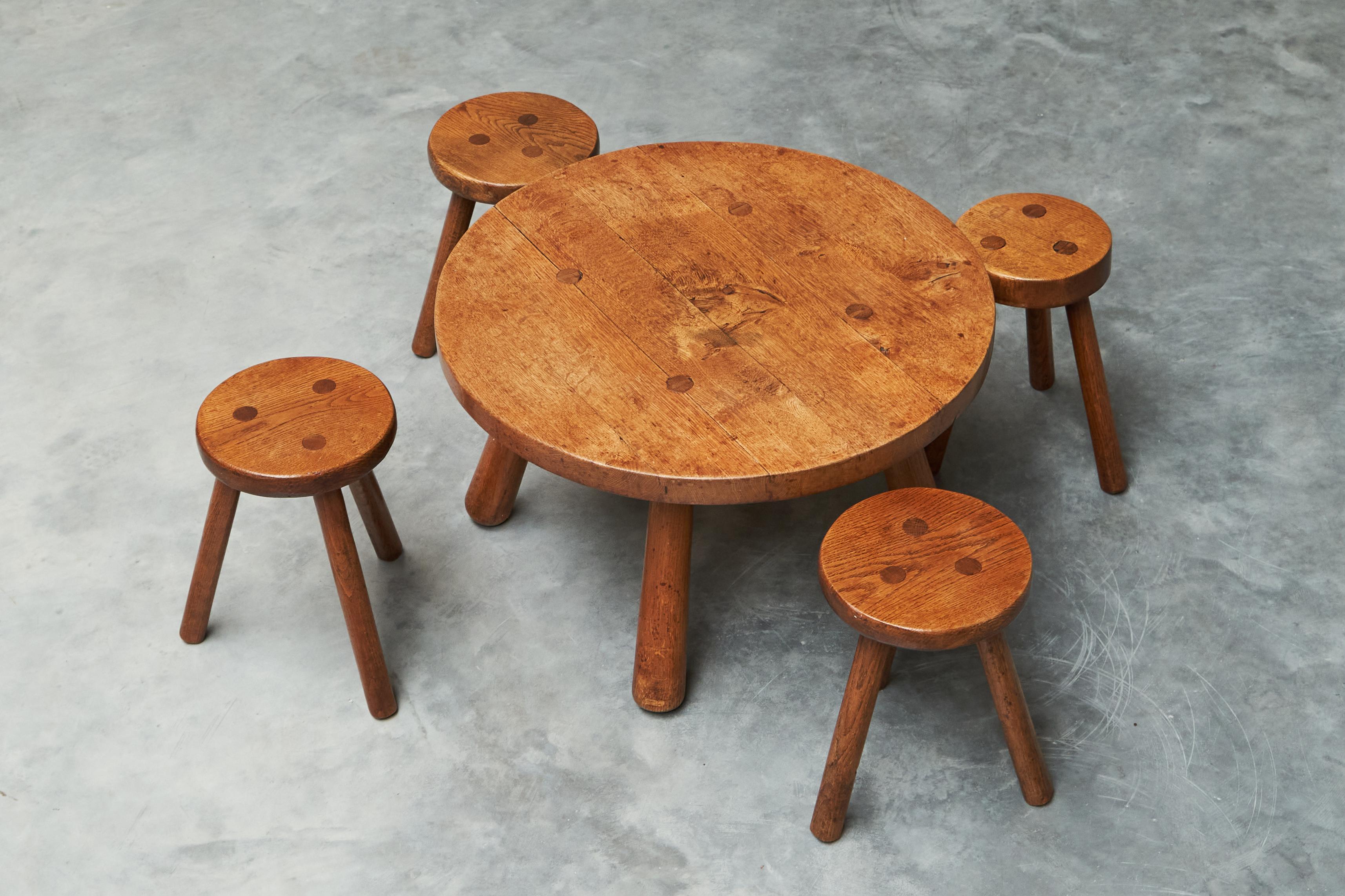Mid-Century Modern Mid Century Set of Coffee Table and Stools in Solid Oak 1950s For Sale
