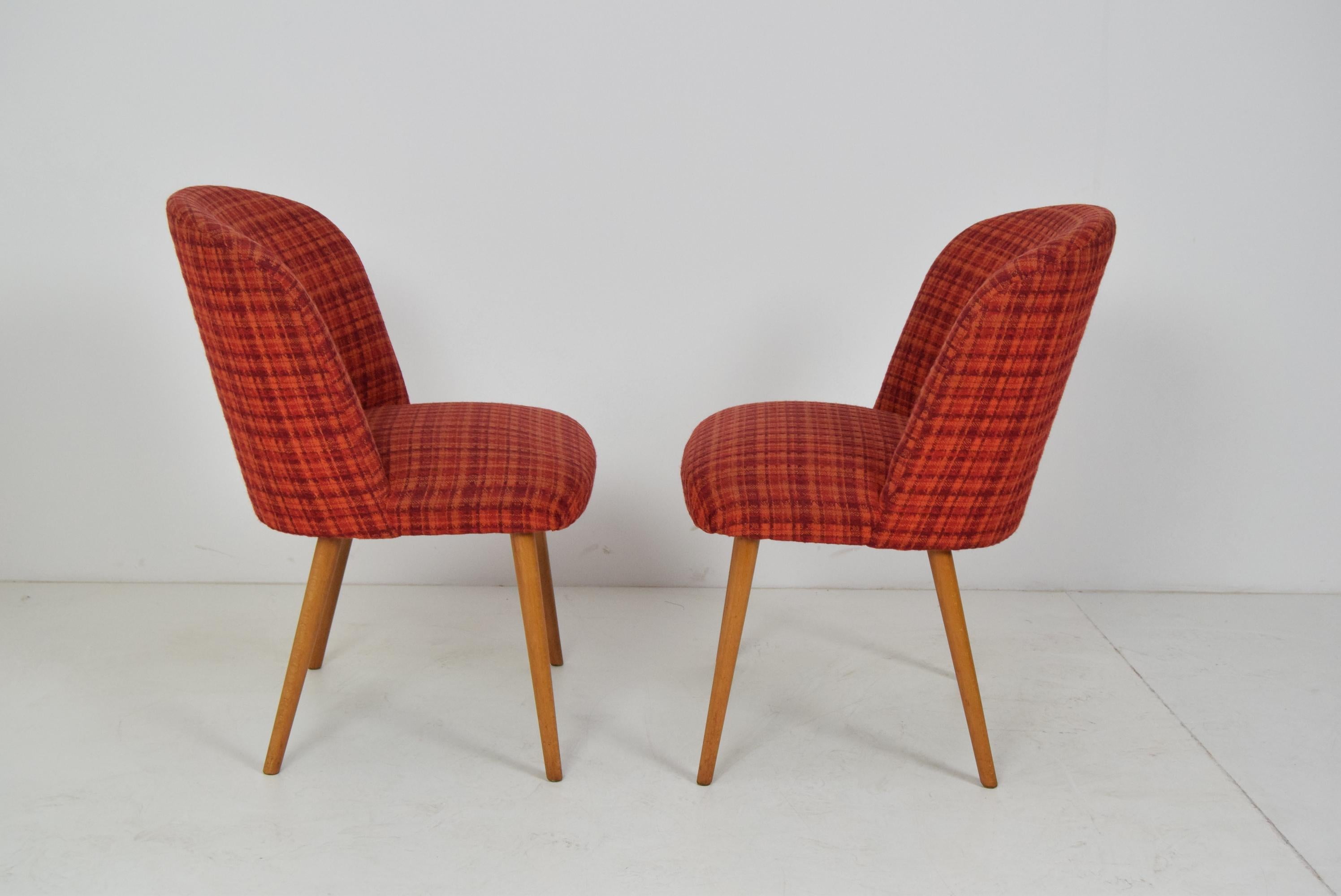 Set von gepolsterten Stühlen aus der Mitte des Jahrhunderts, 1960er Jahre (Moderne der Mitte des Jahrhunderts) im Angebot