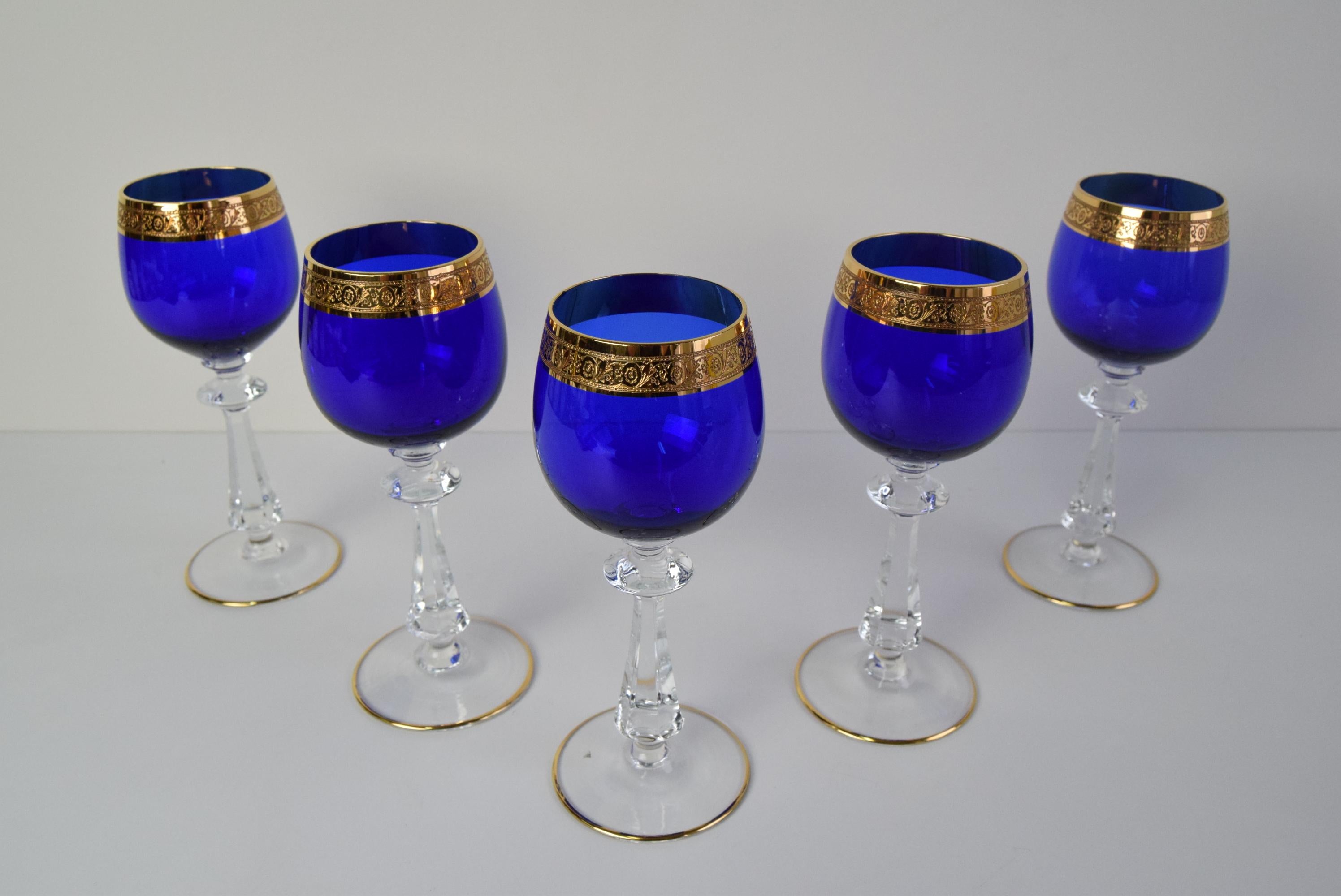 Juego de cinco copas de vino de mediados de siglo, años 50. Moderno de mediados de siglo en venta