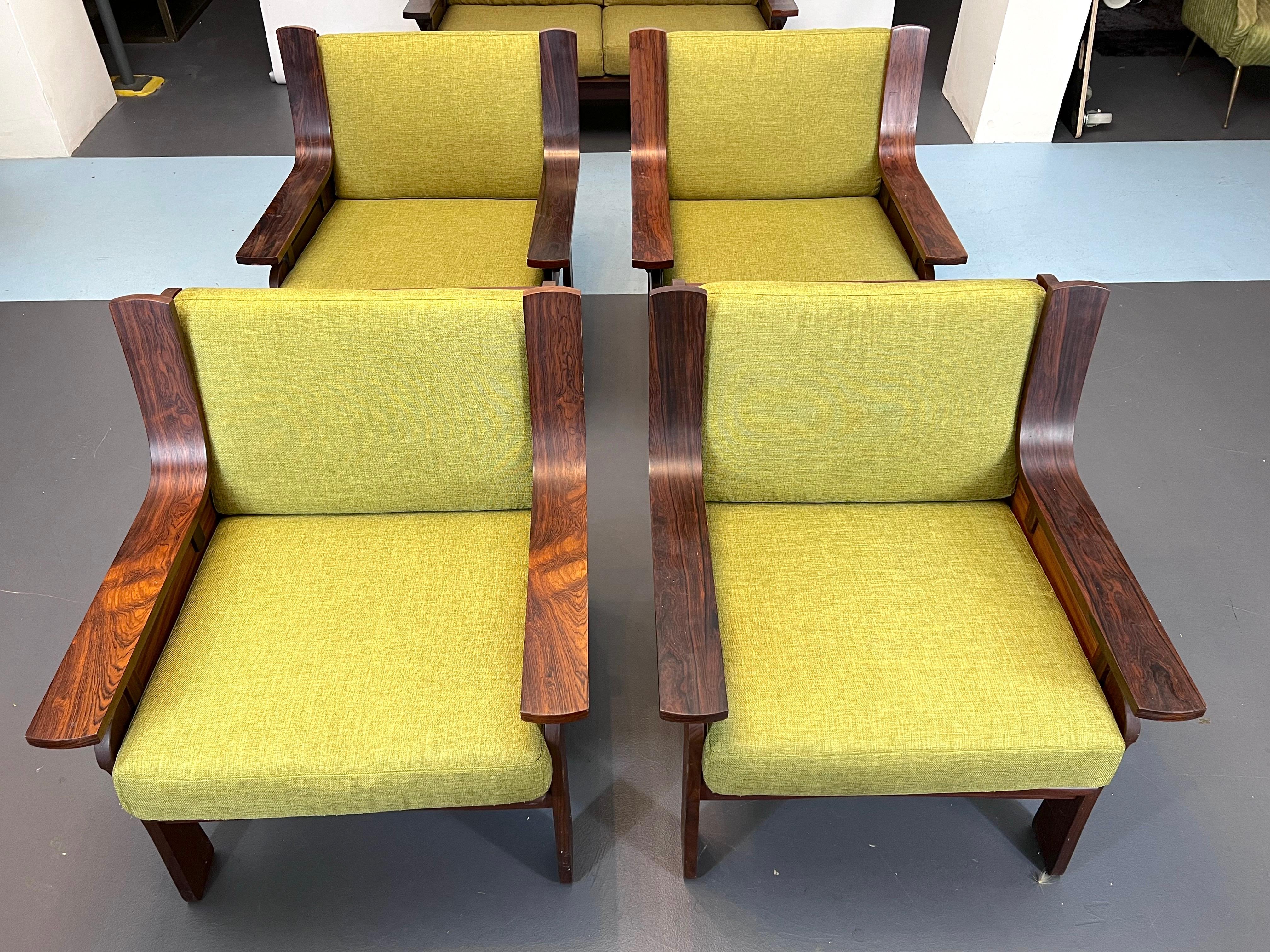 20th Century Mid-Century Set of Four Armchairs and a Sofa in Wood and Green Fabric, Italy 60s For Sale