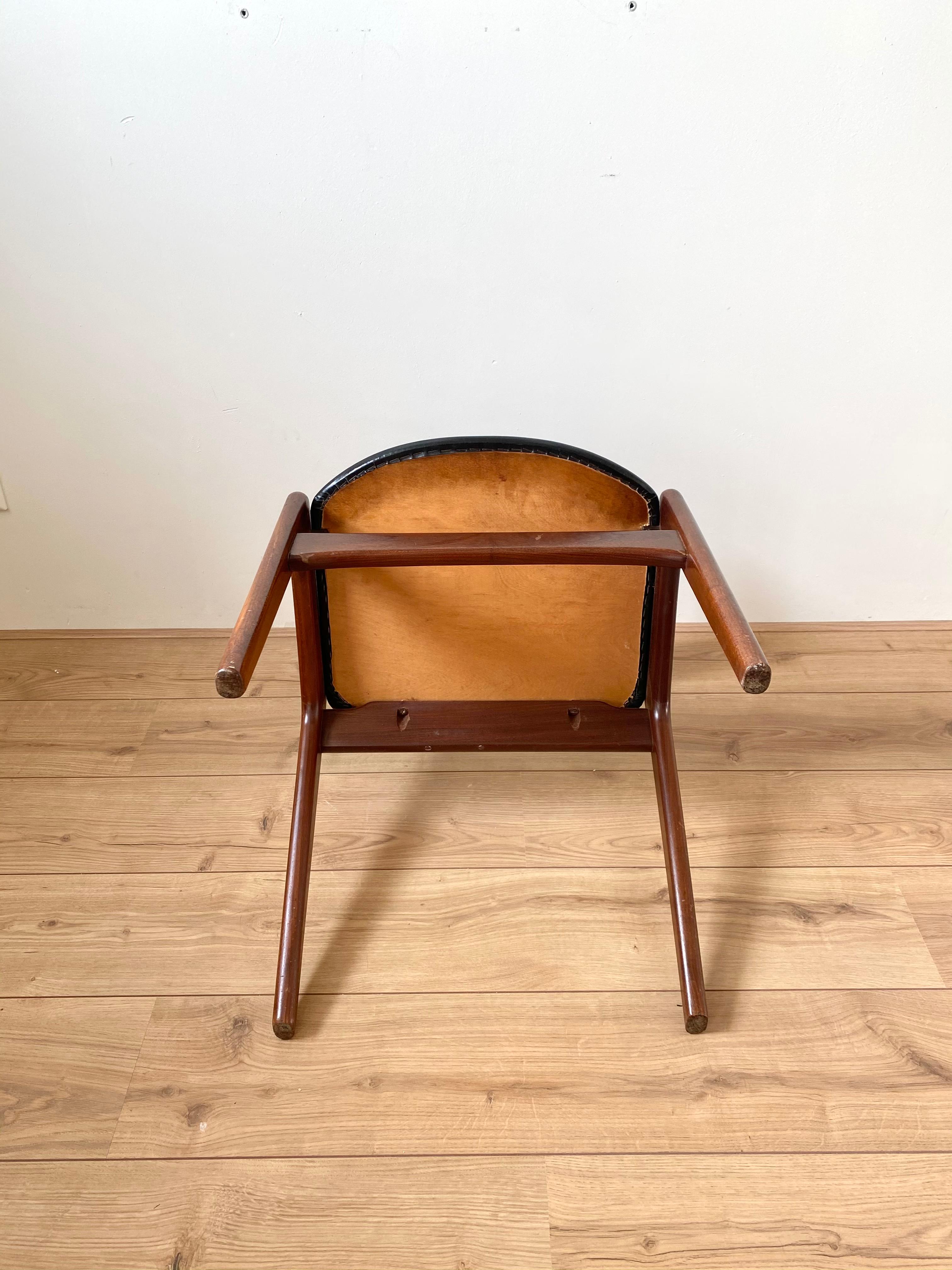 Midcentury Danish Design Dining Chairs By T.H. Harlev for Farstrup Mobler. For Sale 4