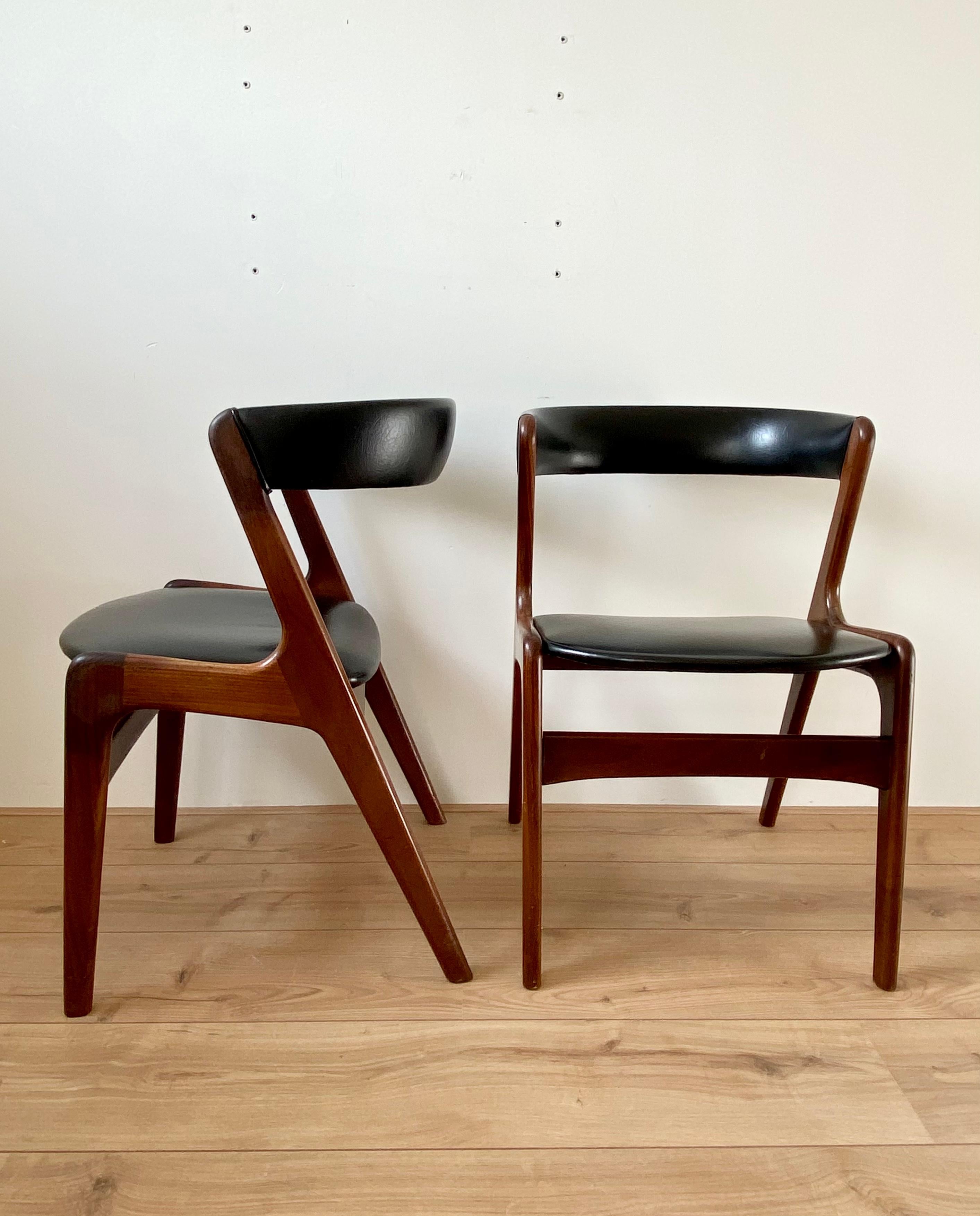 Midcentury Danish Design Dining Chairs By T.H. Harlev for Farstrup Mobler. For Sale 2