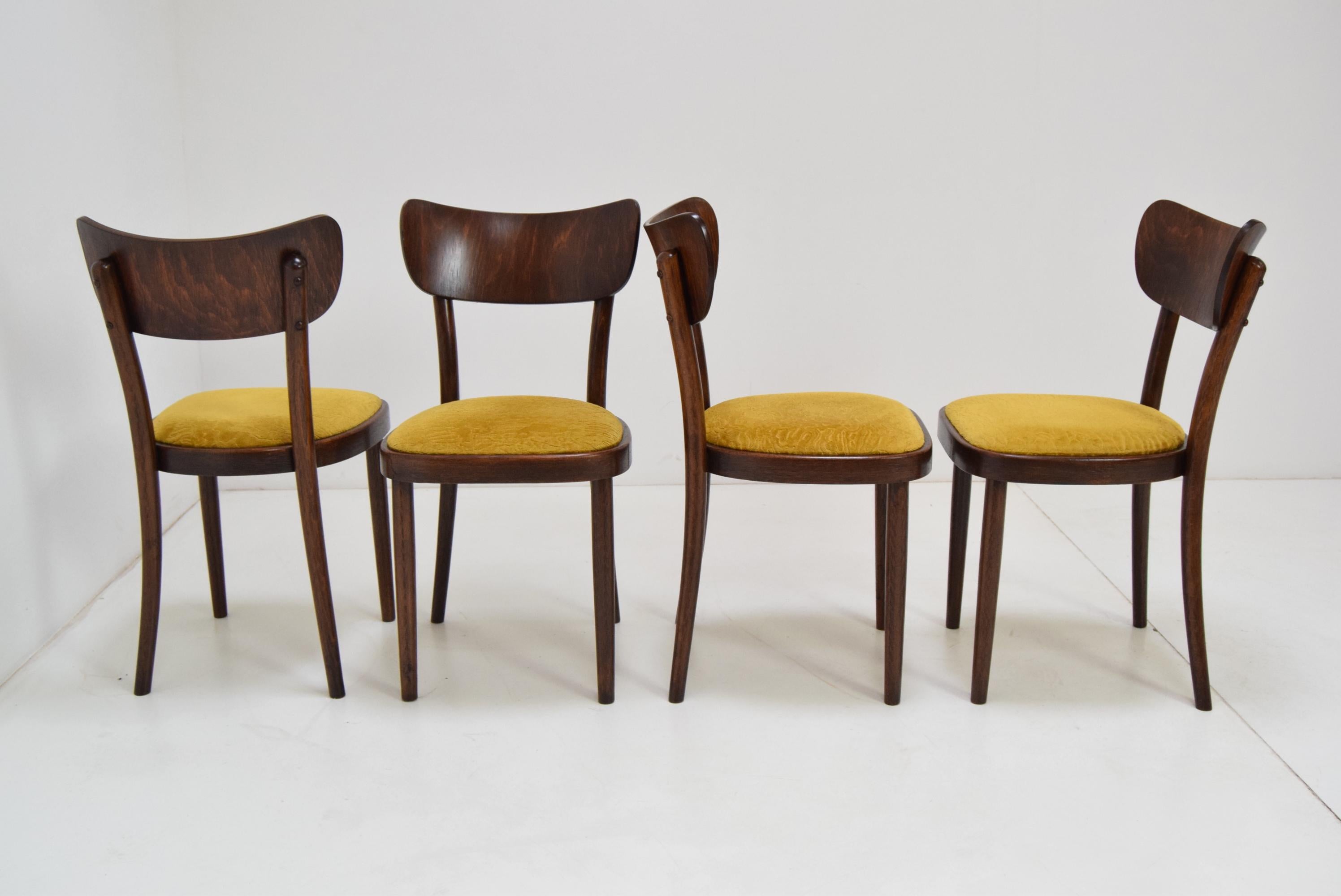 Set aus vier Stühlen oder Ton aus der Mitte des Jahrhunderts, 1960er Jahre (Moderne der Mitte des Jahrhunderts) im Angebot