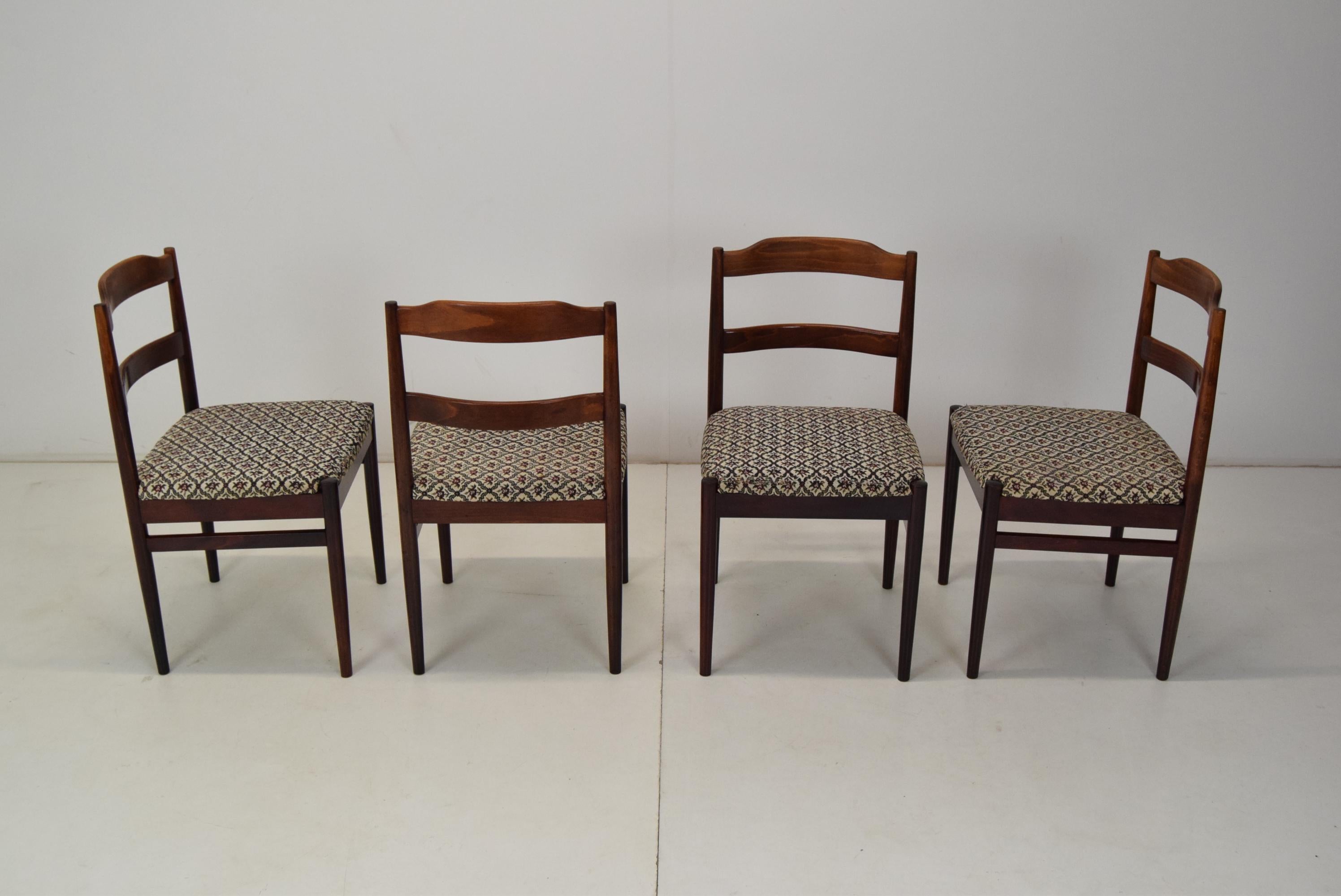 Mid-Century Set of Four Chairs/TON, 1970's In Good Condition For Sale In Praha, CZ