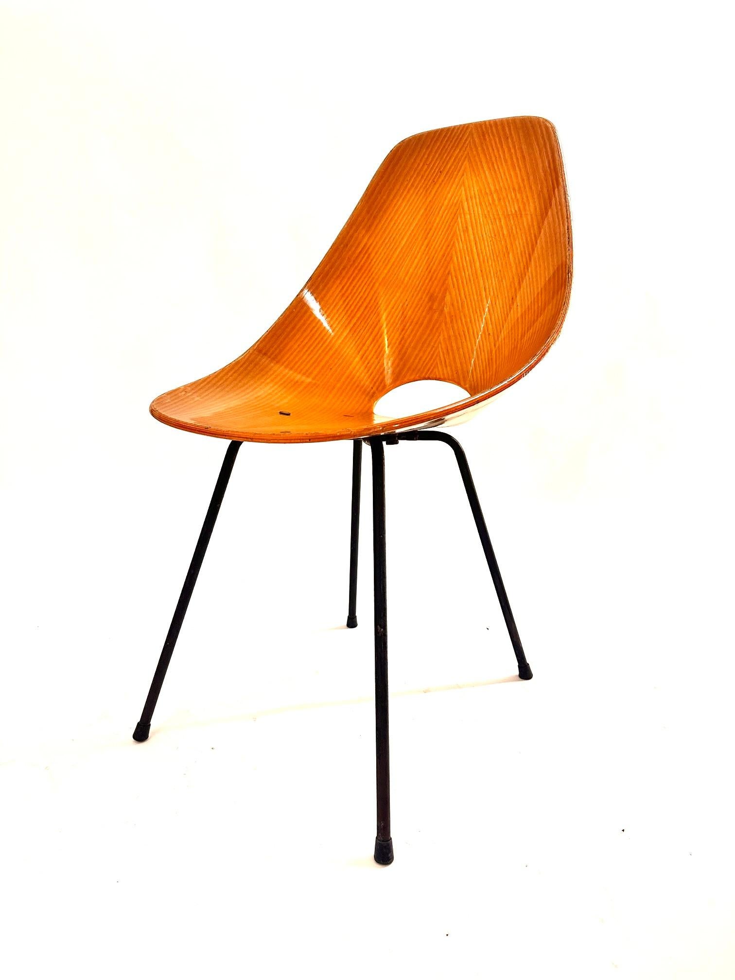 Mid-Century  Set of Four Medea Chairs by Vittori Nobili for Fratelli Tagliabue. For Sale 3