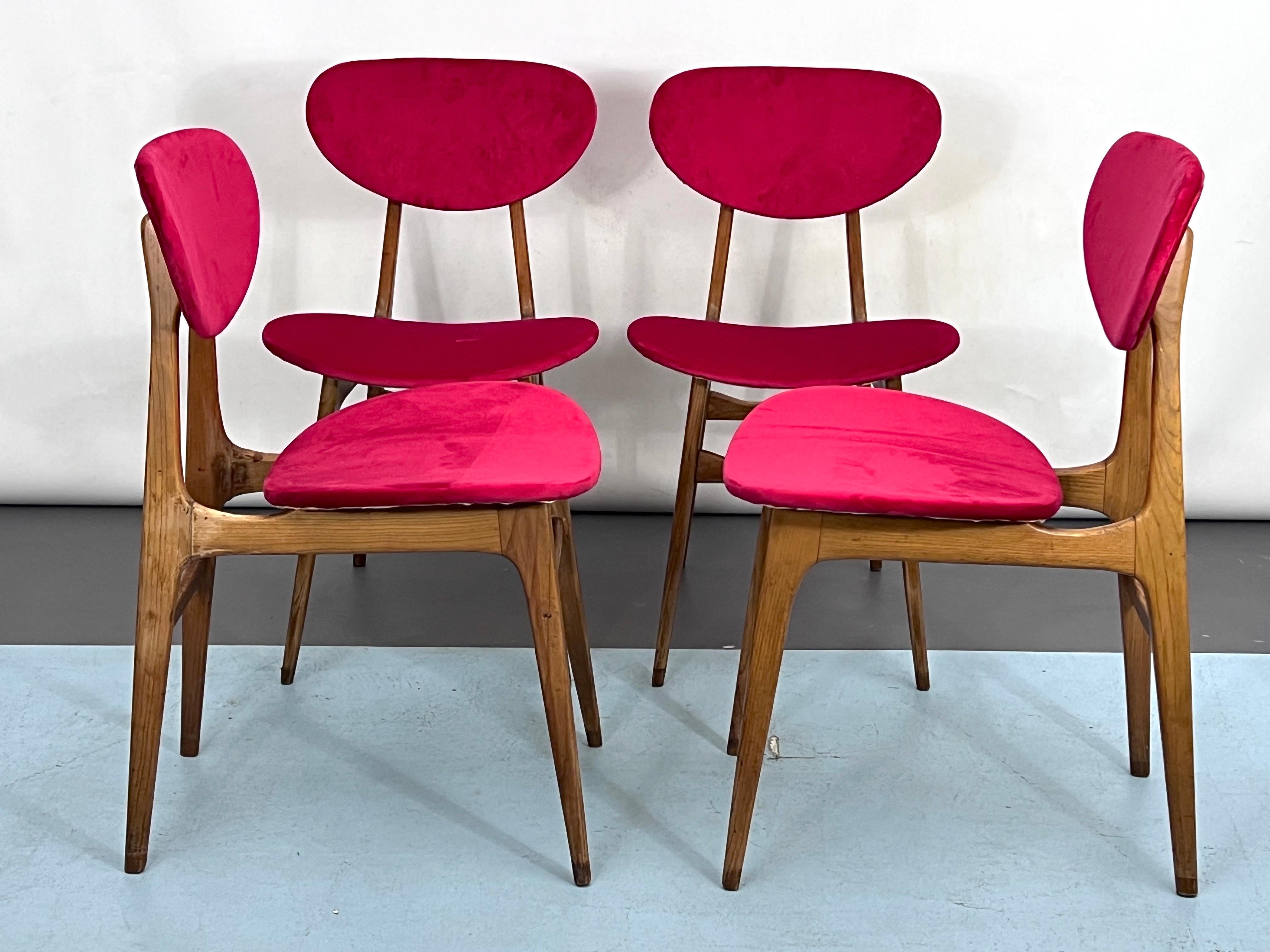 20th Century Mid-Century Set of Four Red Velvet and Wood Dining Chairs, Italy, 1950s For Sale