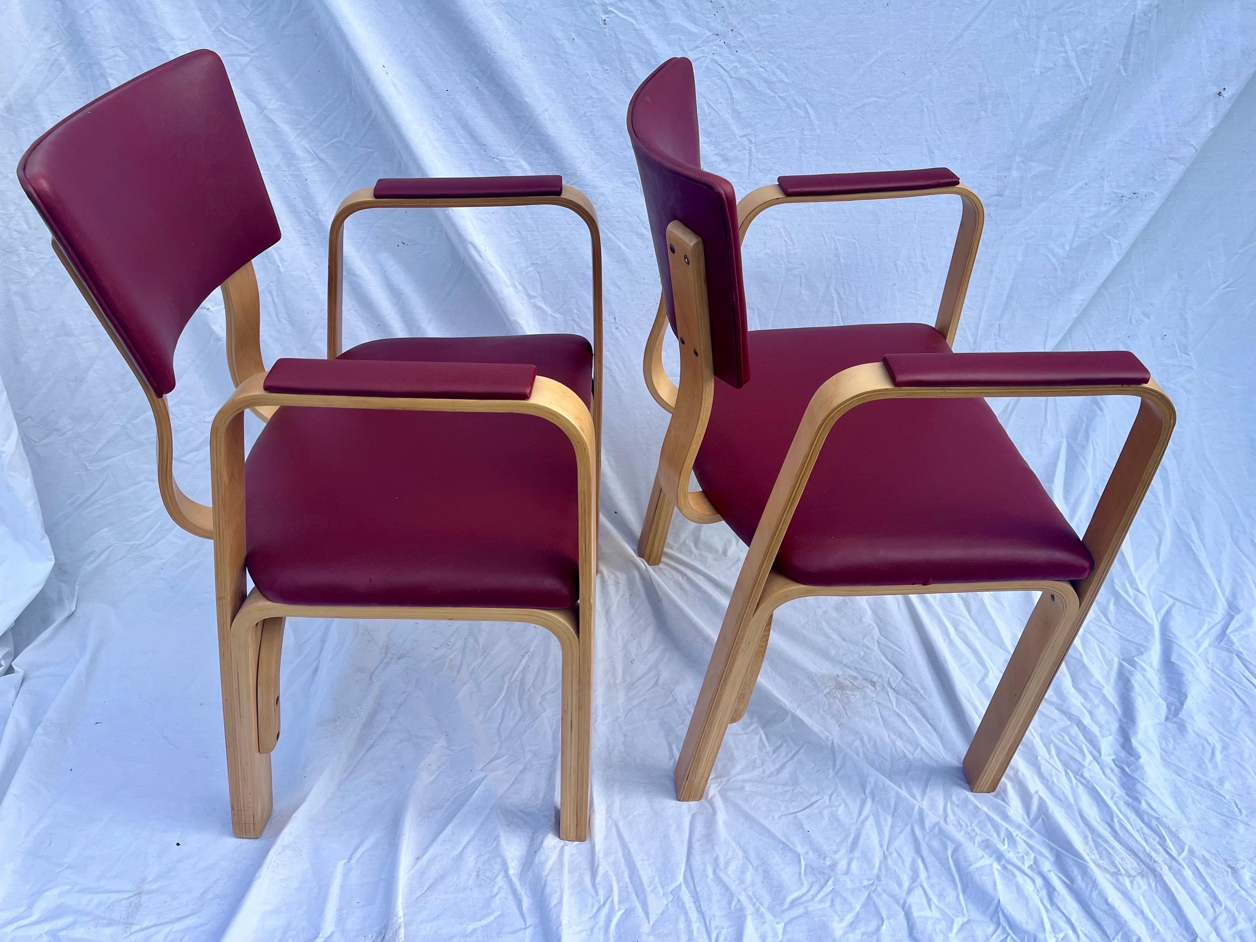 Mid Century Set of Four Thonet Cotton Felt Bent Ply Arm or Dining Chairs Labeled For Sale 3