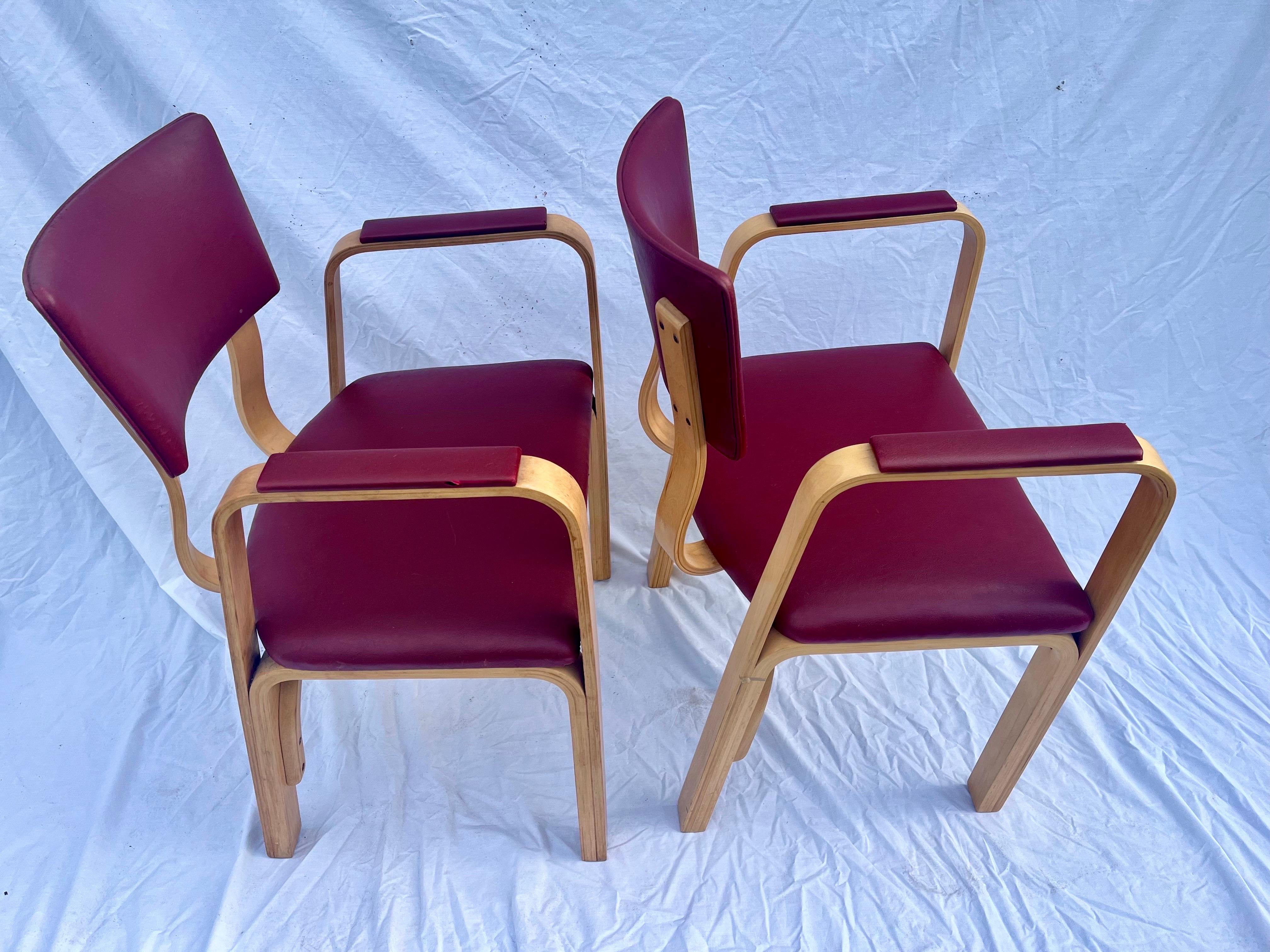 Mid Century Set of Four Thonet Cotton Felt Bent Ply Arm or Dining Chairs Labeled For Sale 5