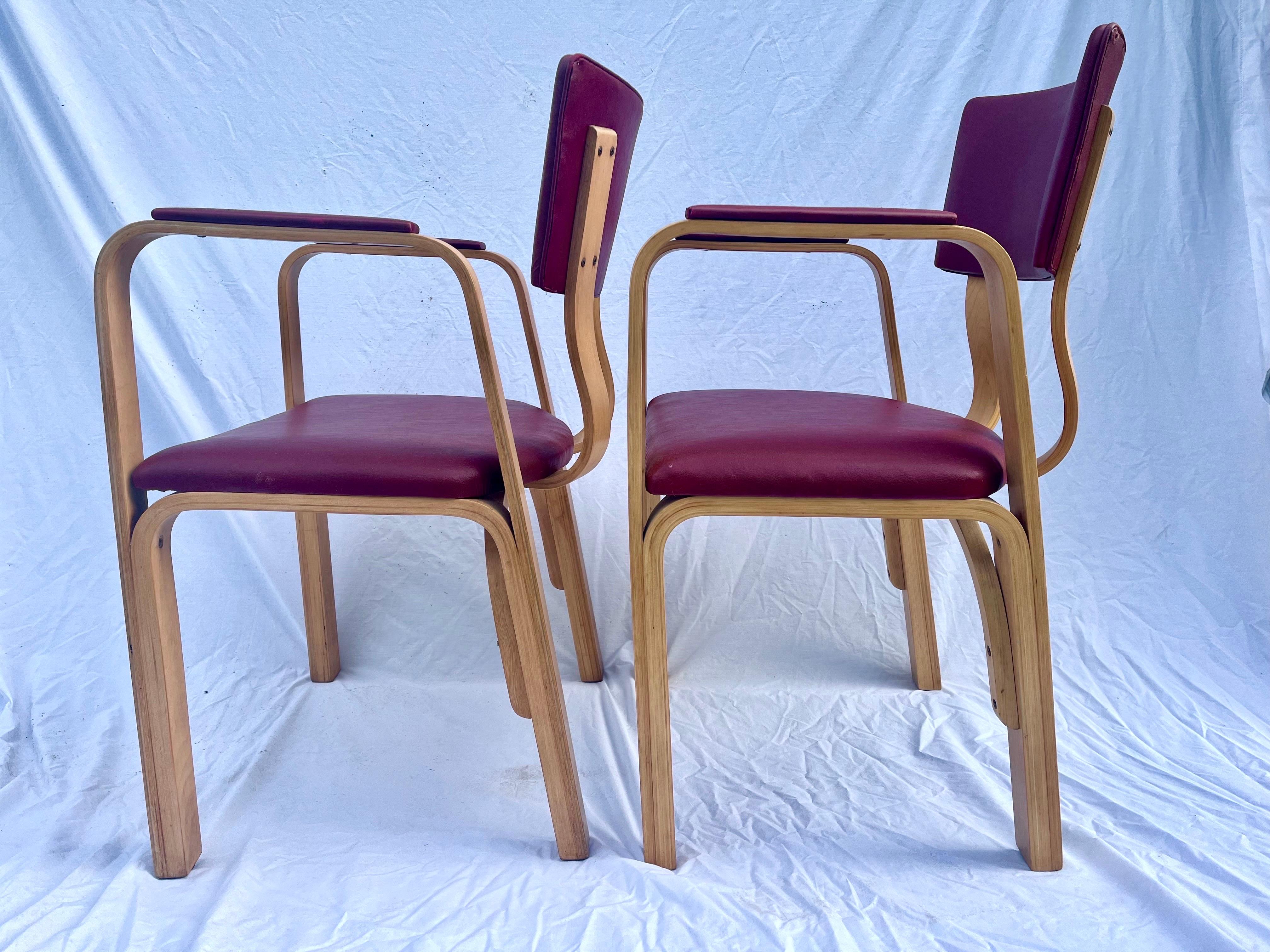 Mid Century Set of Four Thonet Cotton Felt Bent Ply Arm or Dining Chairs Labeled For Sale 6