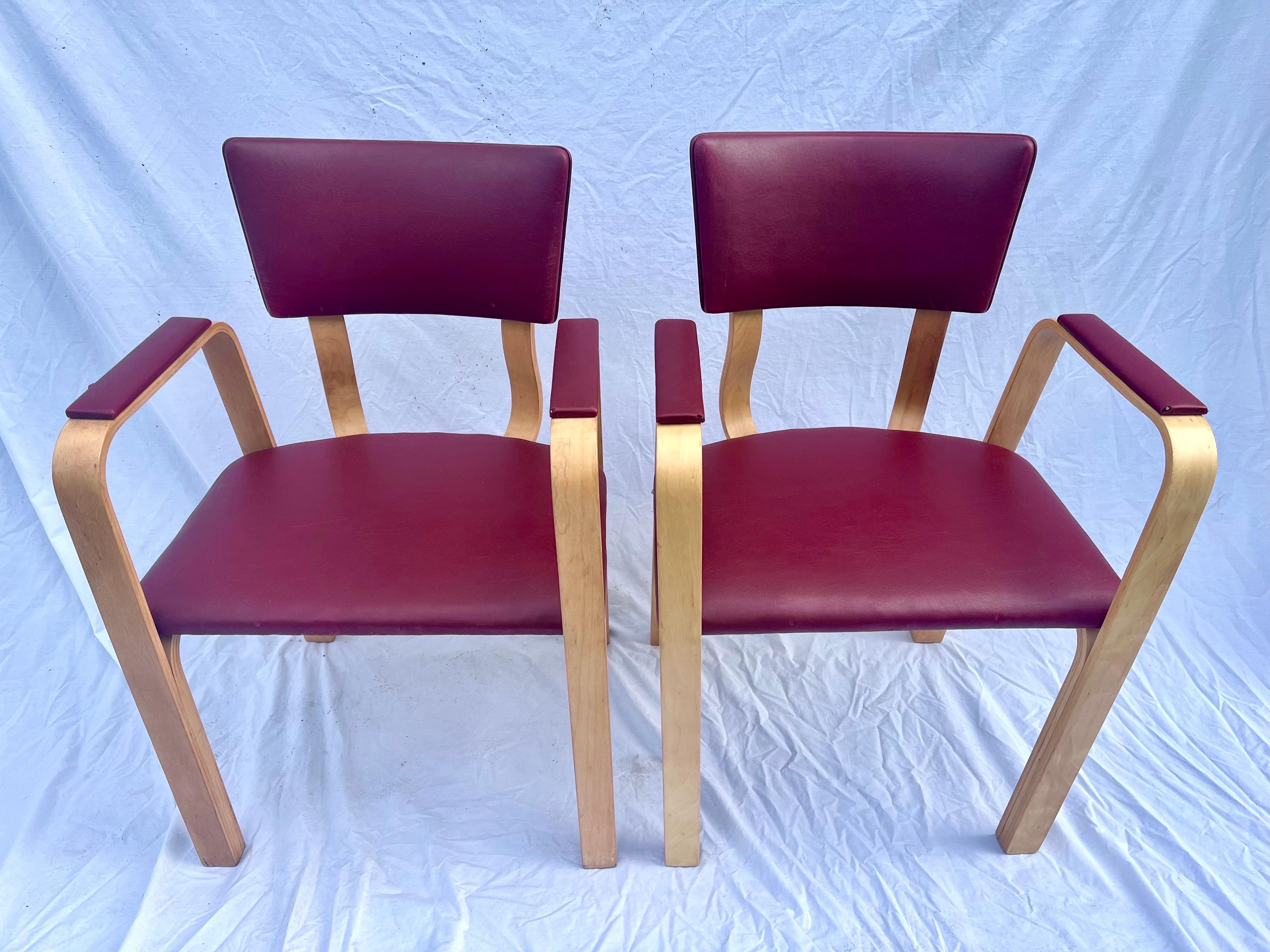 Mid-Century Modern Mid Century Set of Four Thonet Cotton Felt Bent Ply Arm or Dining Chairs Labeled For Sale