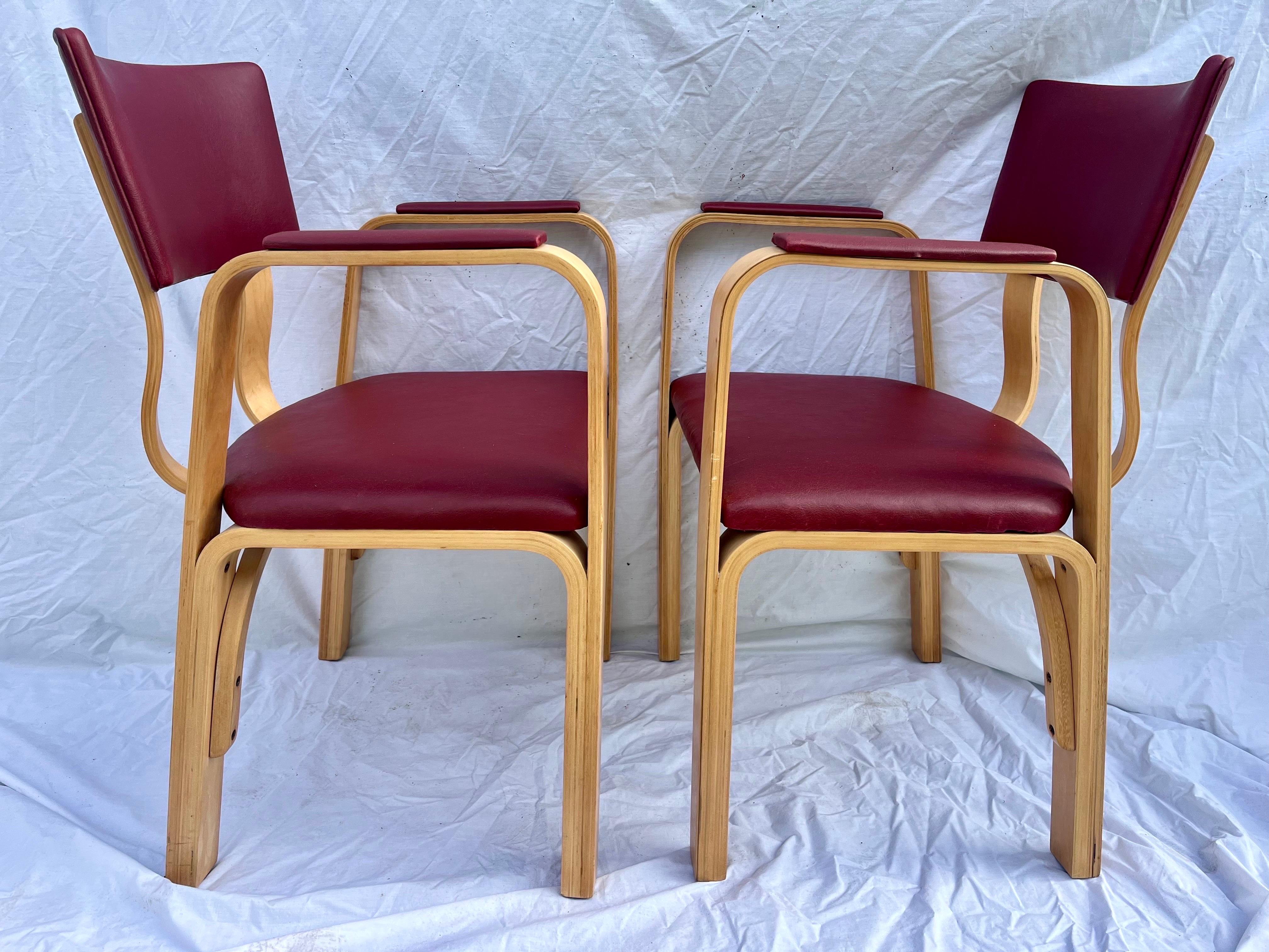 American Mid Century Set of Four Thonet Cotton Felt Bent Ply Arm or Dining Chairs Labeled For Sale