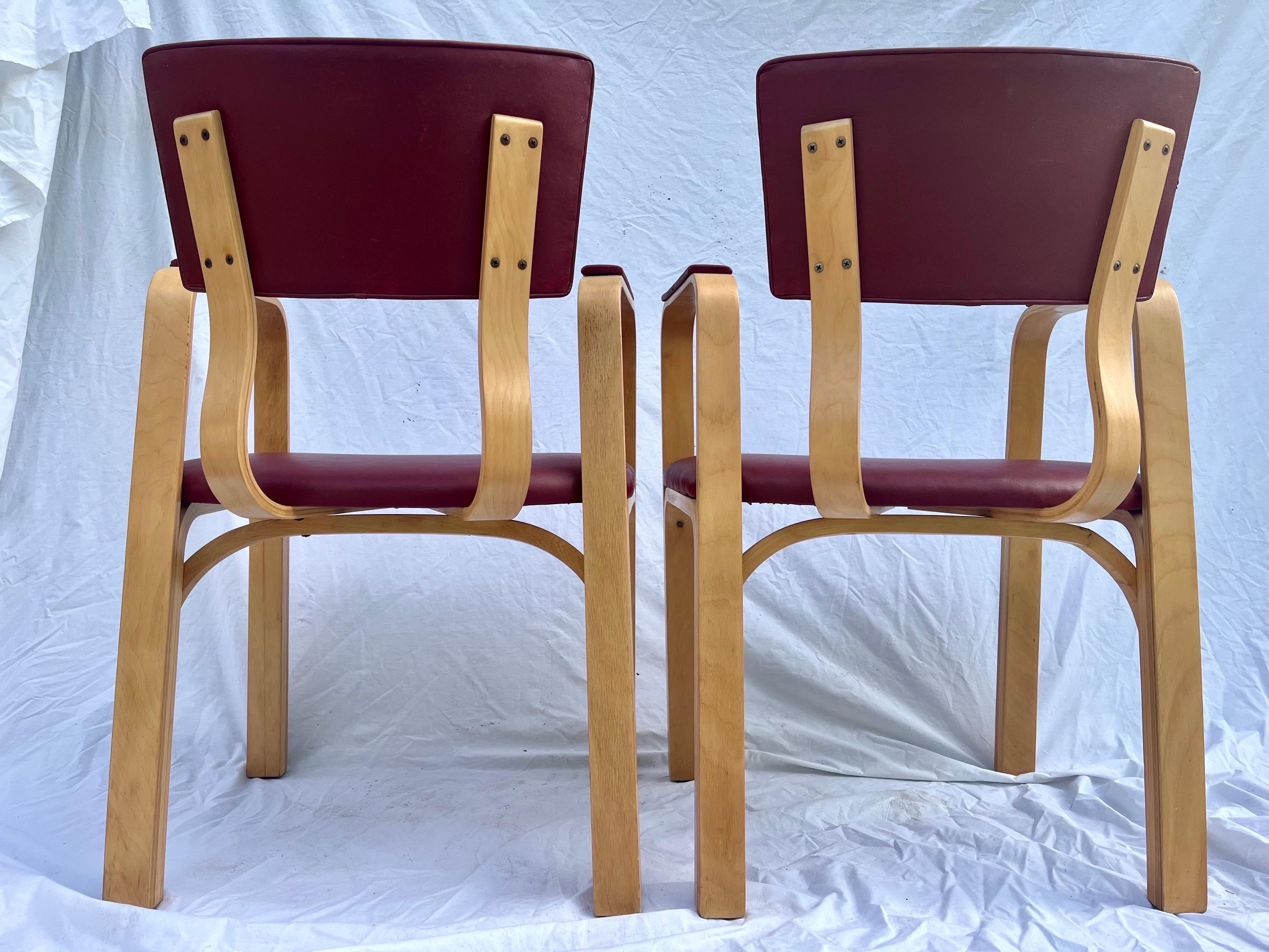 20th Century Mid Century Set of Four Thonet Cotton Felt Bent Ply Arm or Dining Chairs Labeled For Sale