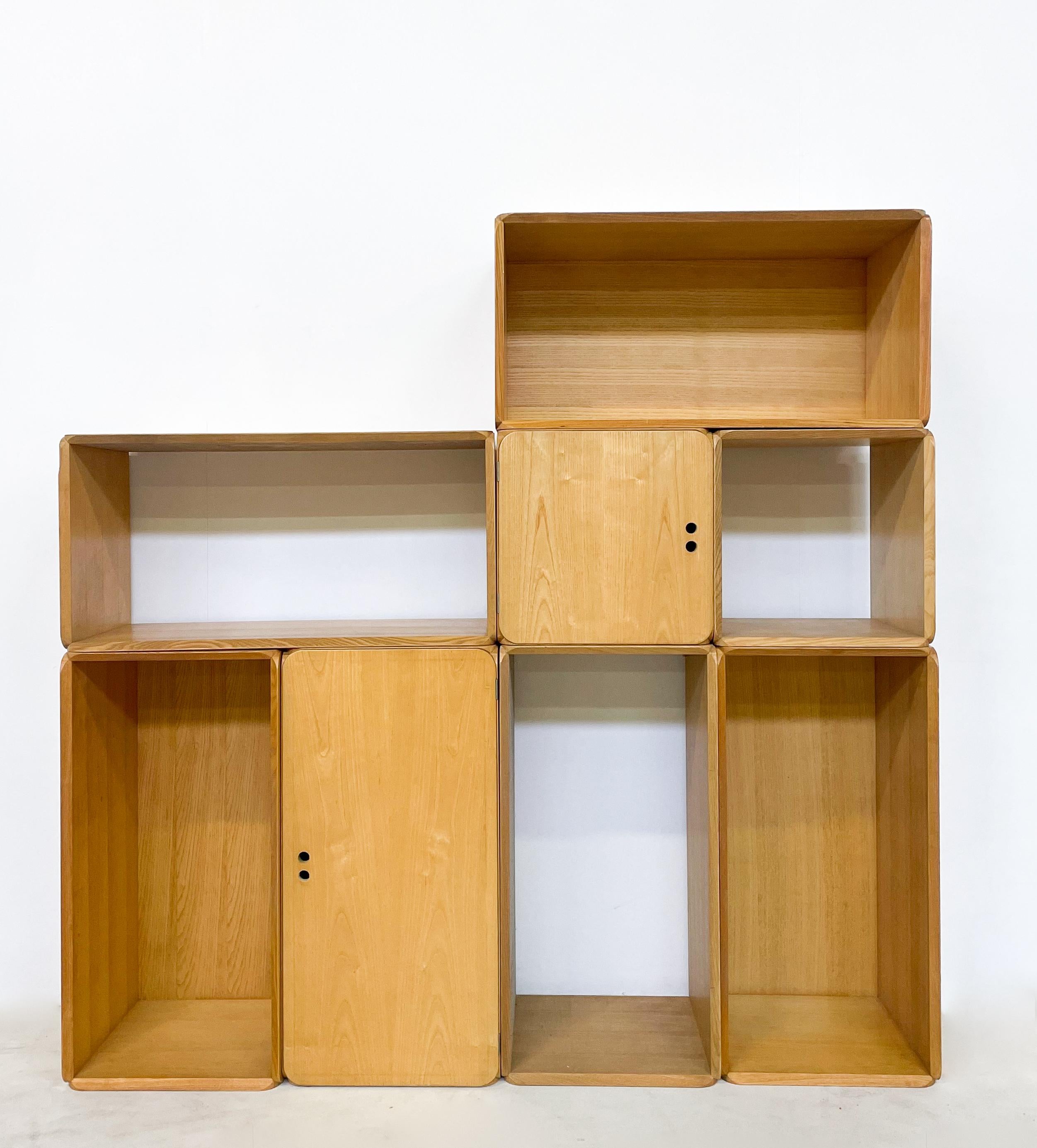 Legno Set di cubi modulari in legno del Medioevo di Derk Jan De Vries, Italia, anni '60 in vendita