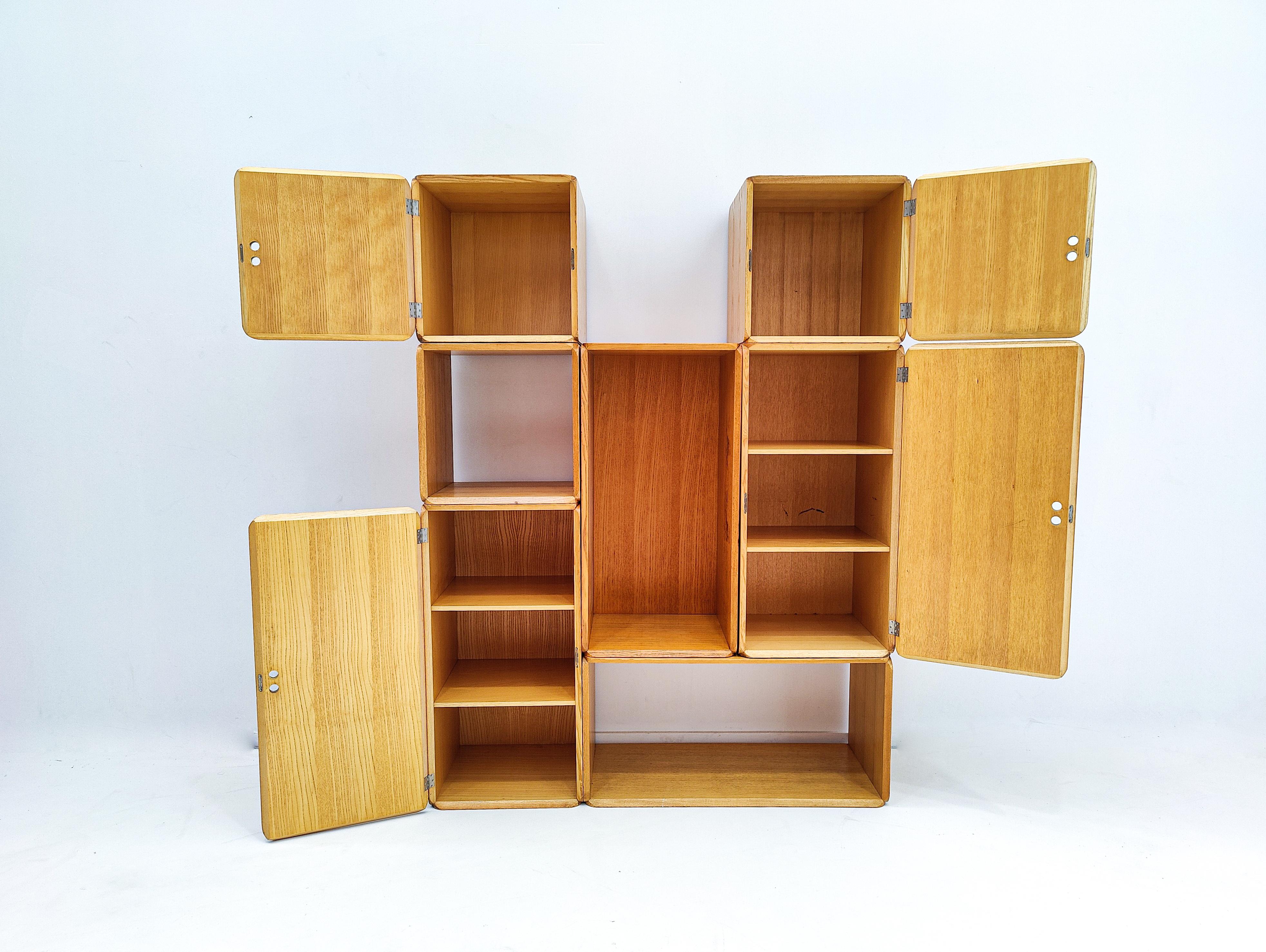 Mid-Century Set of Modular Wooden Cubes by Derk Jan de Vries, The Netherlands In Good Condition In Brussels, BE