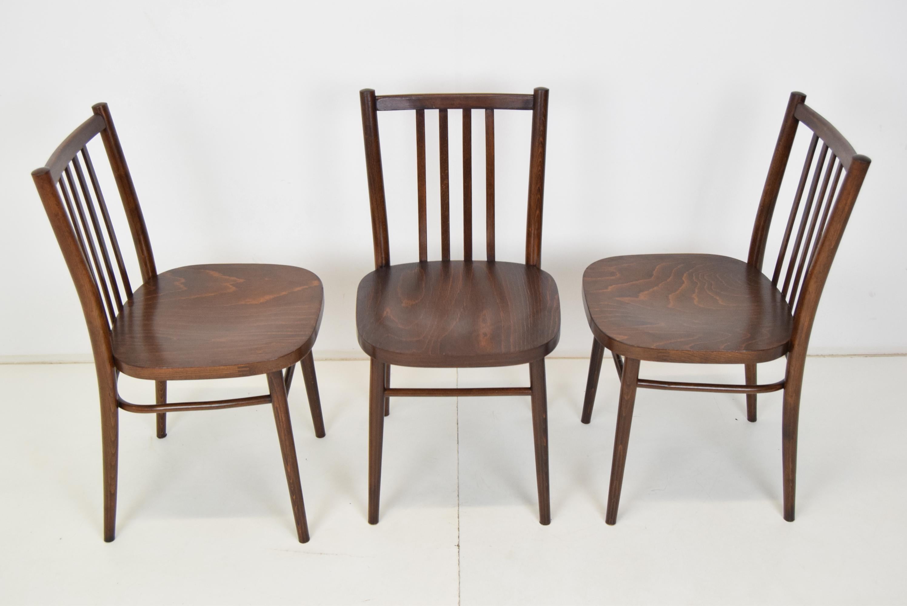 Mid-Century Set of Three Chairs, TON, 1960's In Good Condition For Sale In Praha, CZ