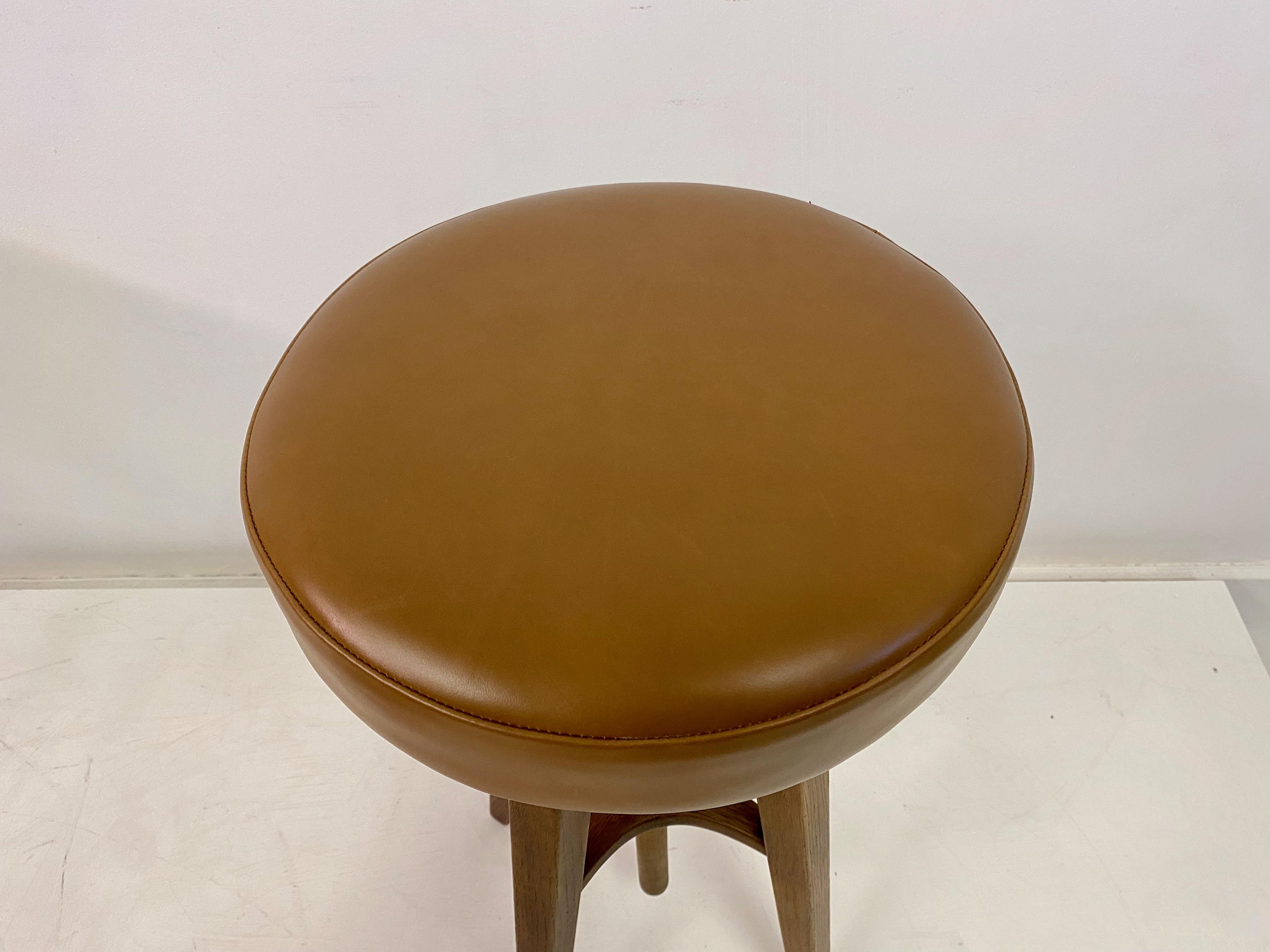 Mid Century Set of Three Danish Oak and Leather Stools In Good Condition In London, London