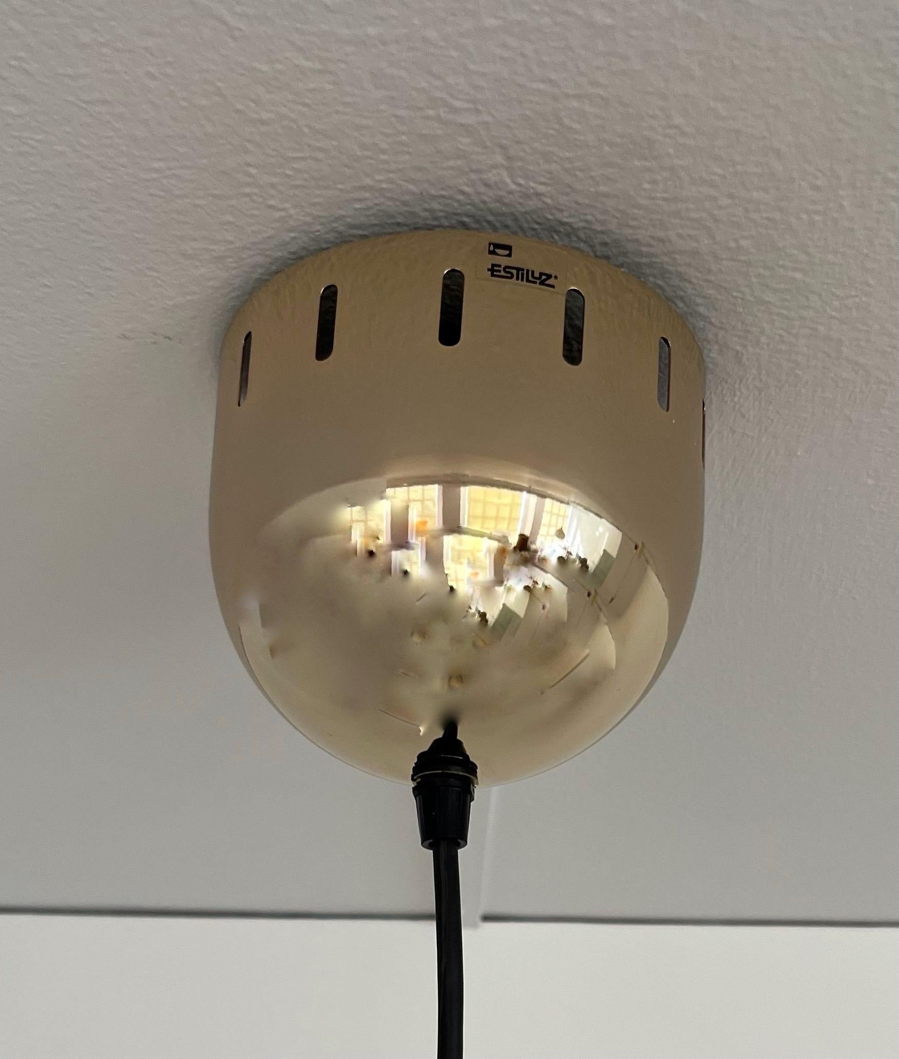 Set di tre lampadari d'oro di Estiluz, Barcellona, 1970 in vendita 2