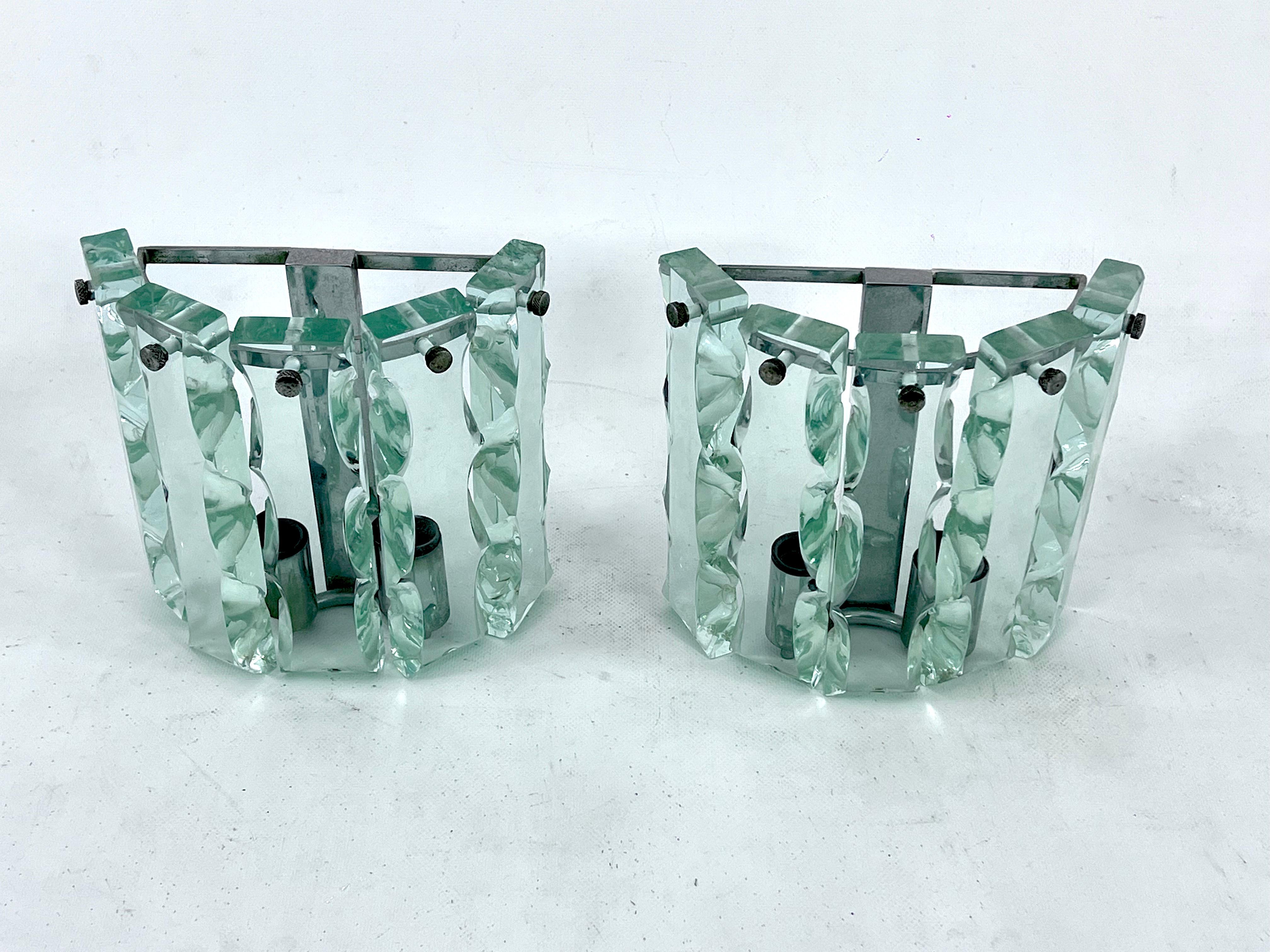 Italian Midcentury Set of Two Cut Glass Sconces by Zero Quattro, Italy, 1970s For Sale