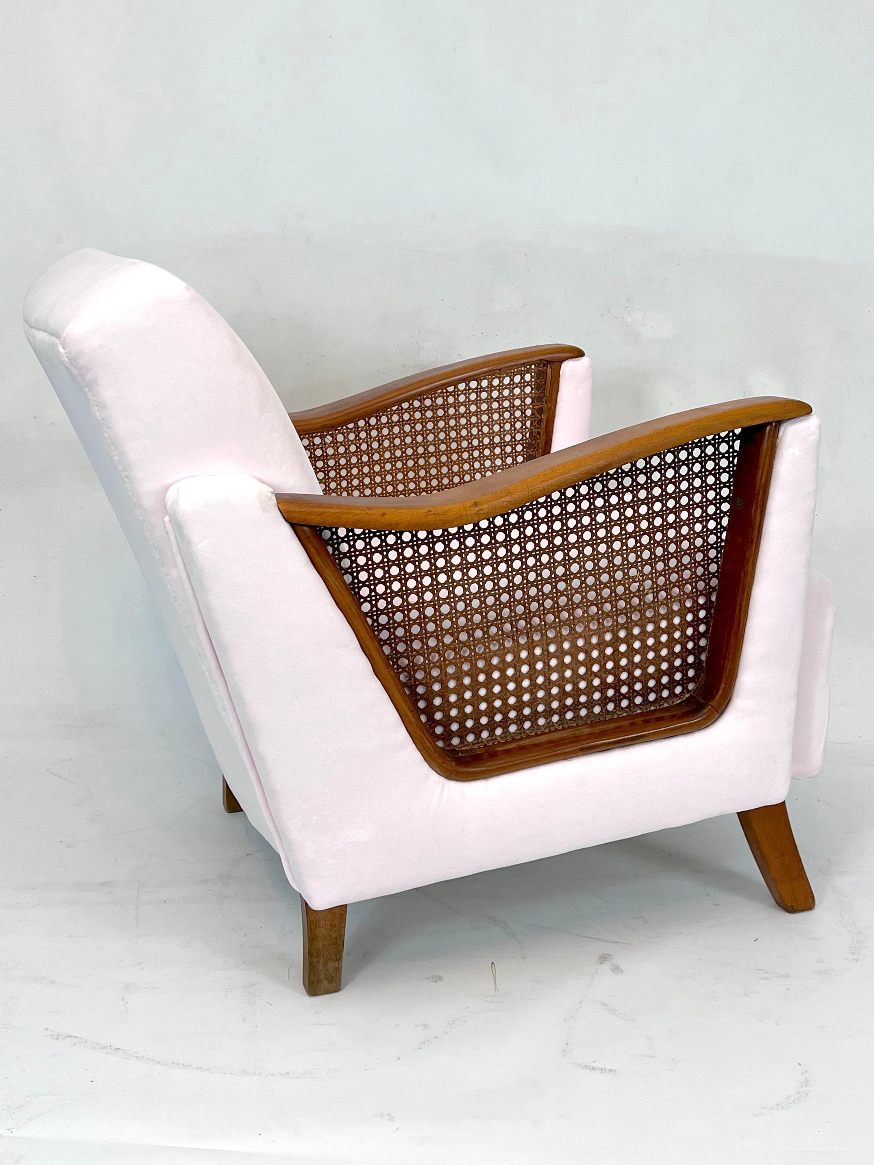 Ensemble de deux fauteuils italiens du milieu du siècle dernier en bois, rotin et velours rose en vente 5