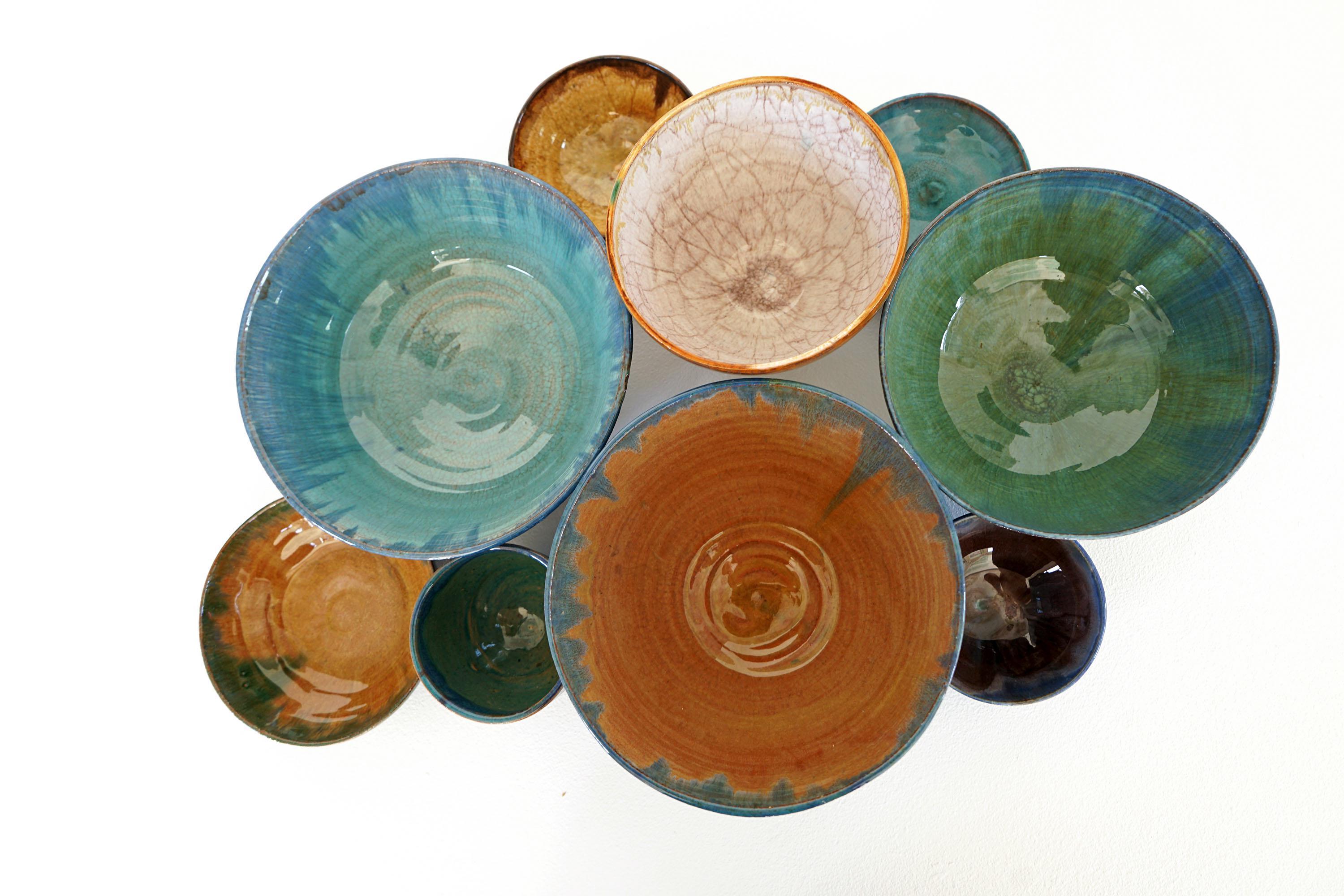 Mid-Century Modern Ensemble de bols en poterie de différents styles du milieu du siècle, années 1970, Studio Pottery en vente