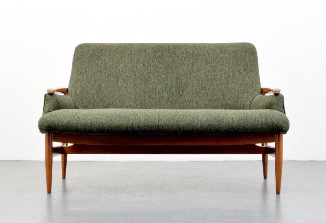 Danish Midcentury Settee, possibly Finn Juhl /Niels Vodder For Sale