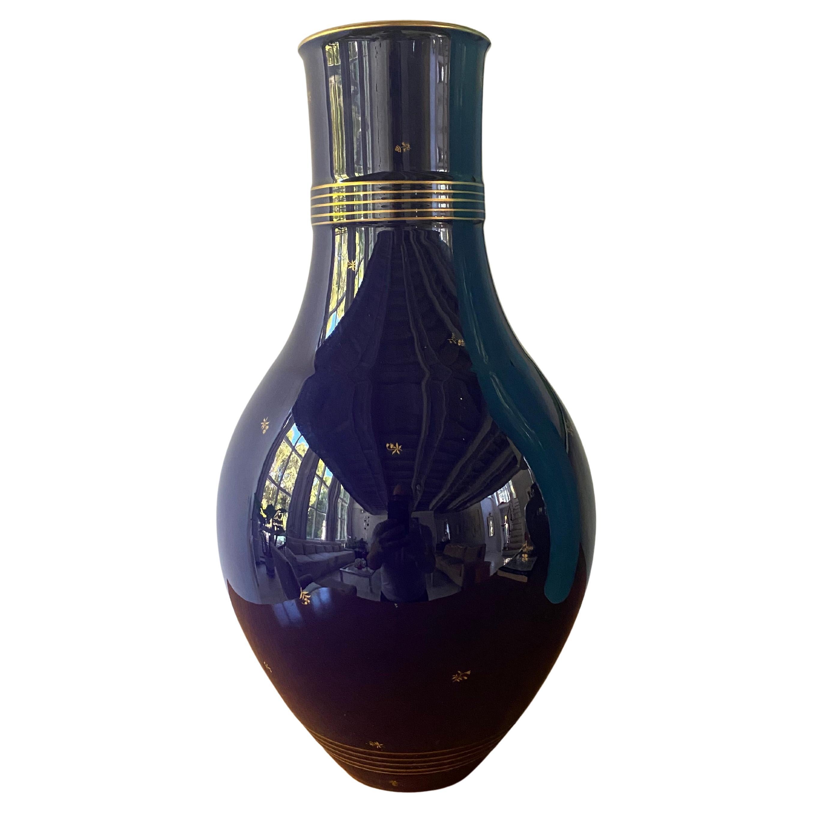 What is a Sèvres vase?