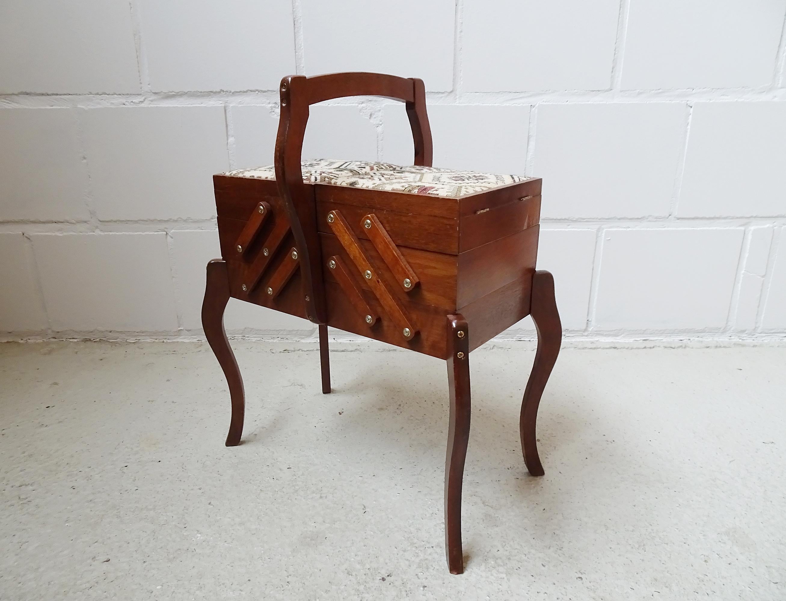 Mid Century Sewing Box Table with Tapistry, Boho Style In Good Condition In Saarbruecken, DE