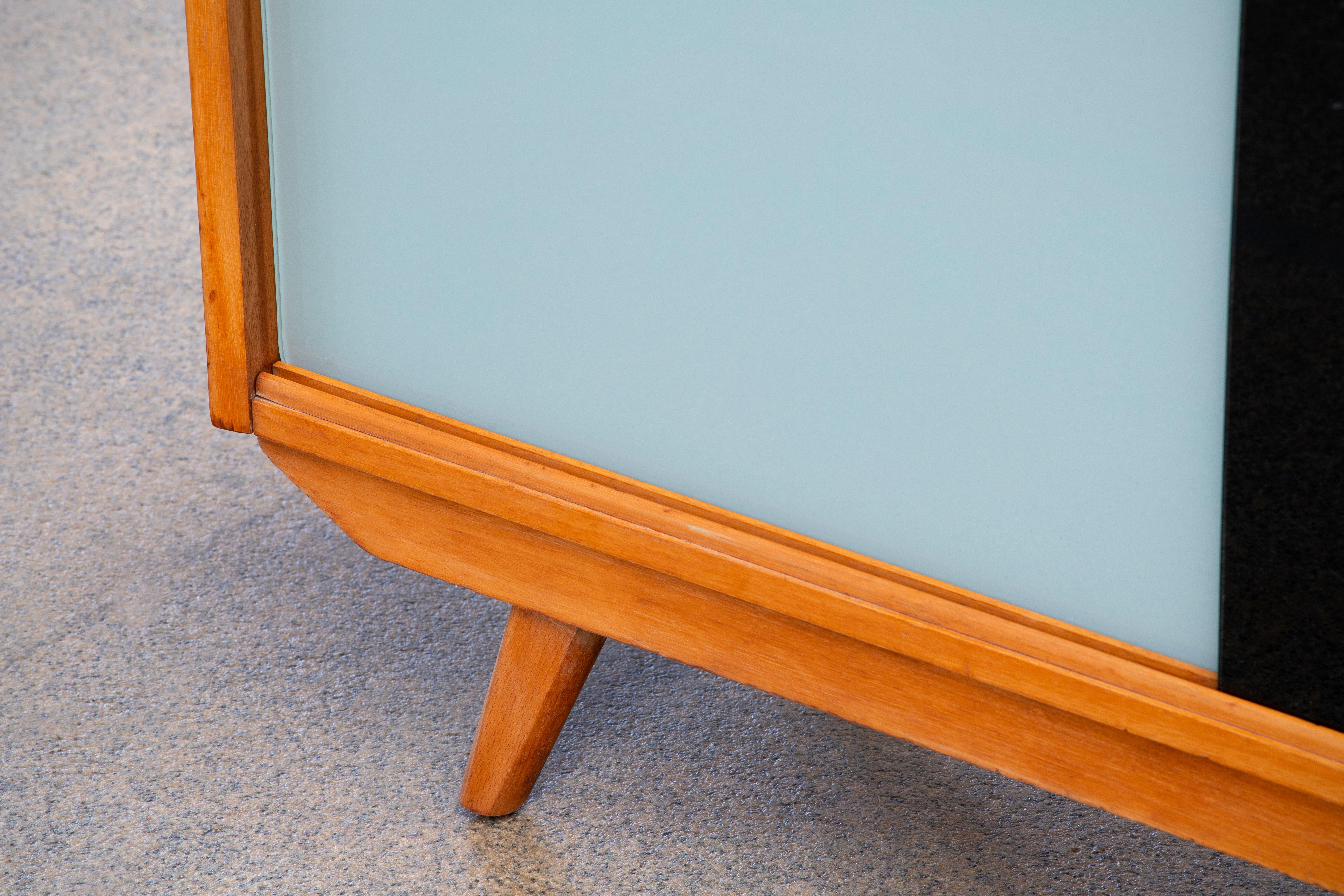 Mid-Century Shallow depth Credenza In Good Condition In Kaštel Sućurac, Splitsko-dalmatinska županija