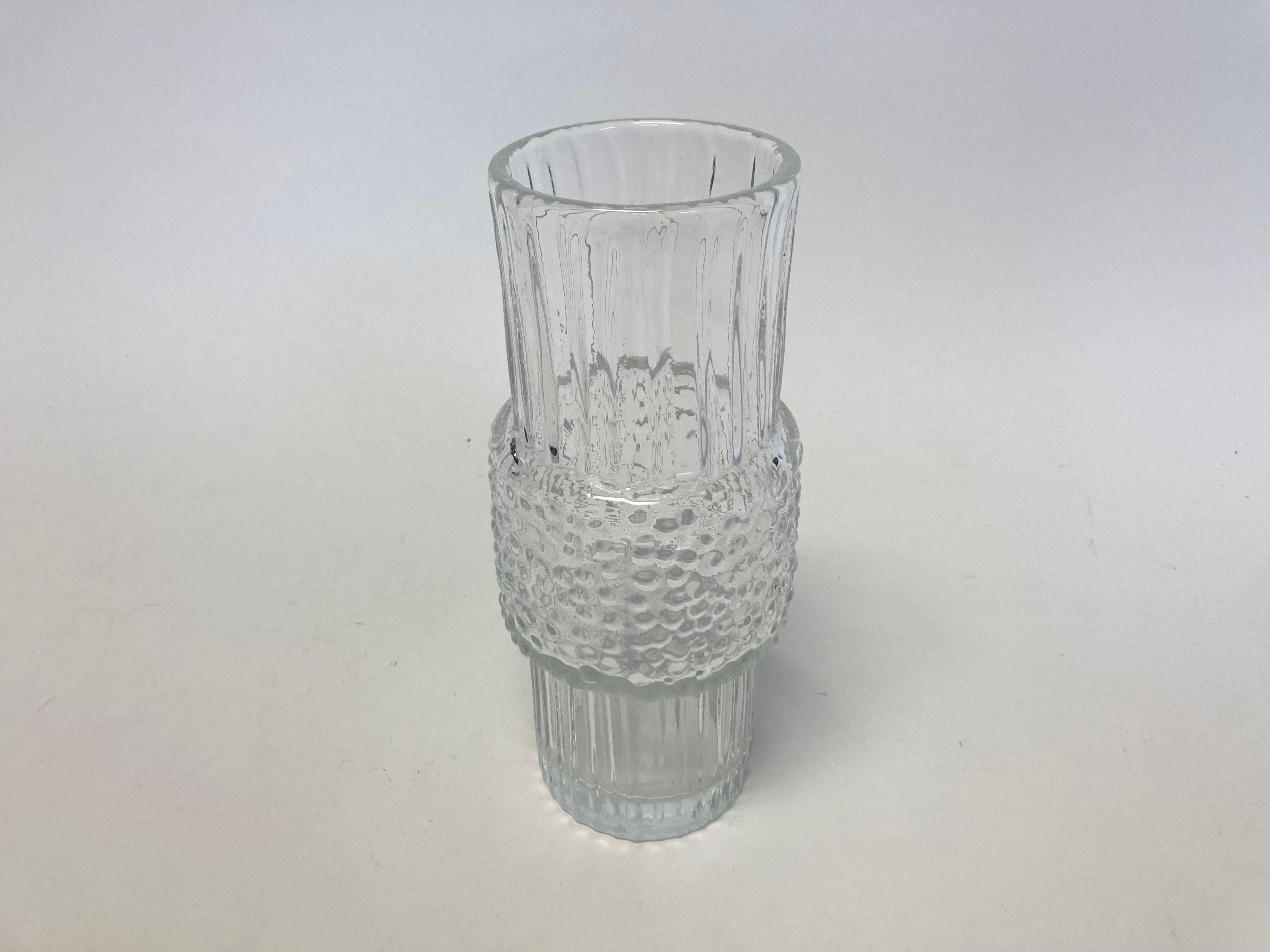 Vetro Vaso a forma di ramo in vetro trasparente di metà secolo di Tapio Wirkkala in vendita
