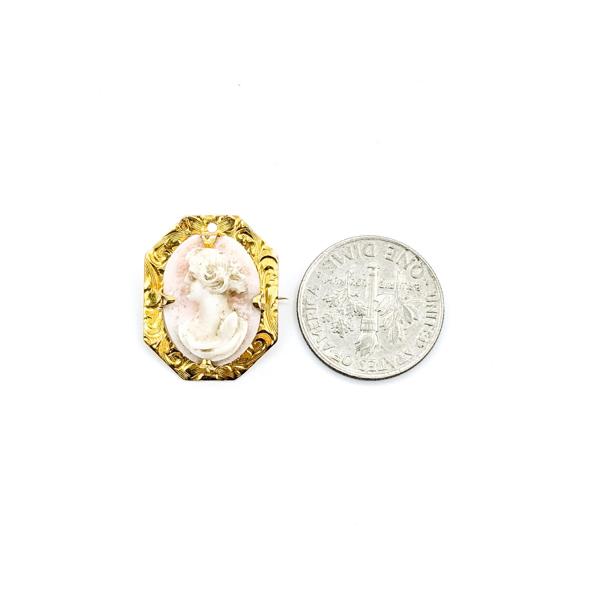 Broche en or jaune 10k avec camée en coquillage du milieu du siècle Excellent état - En vente à Bloomington, MN