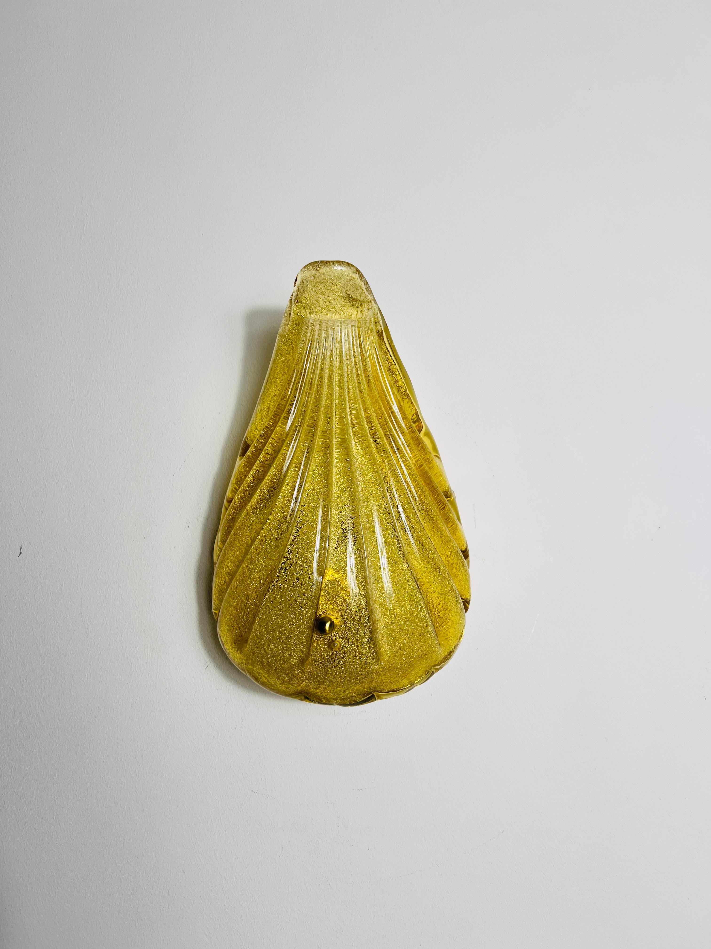 Italian Mid-Century Shell Shaped Glass Wall Lamp, Italy, 1960s For Sale