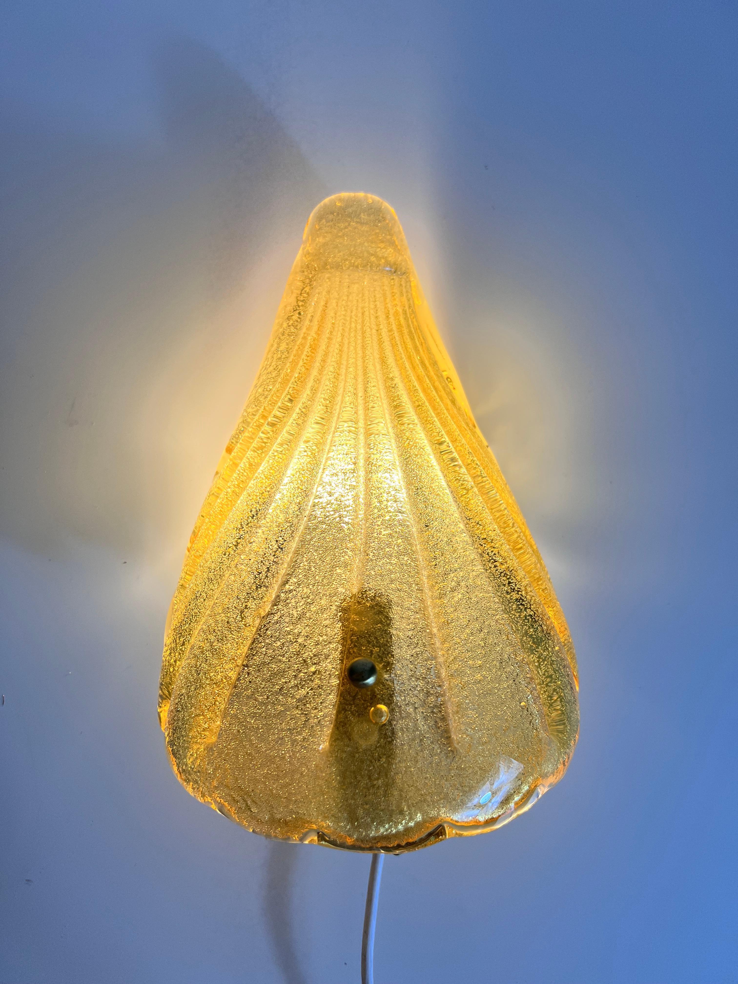 Brass Mid-Century Shell Shaped Glass Wall Lamp, Italy, 1960s For Sale