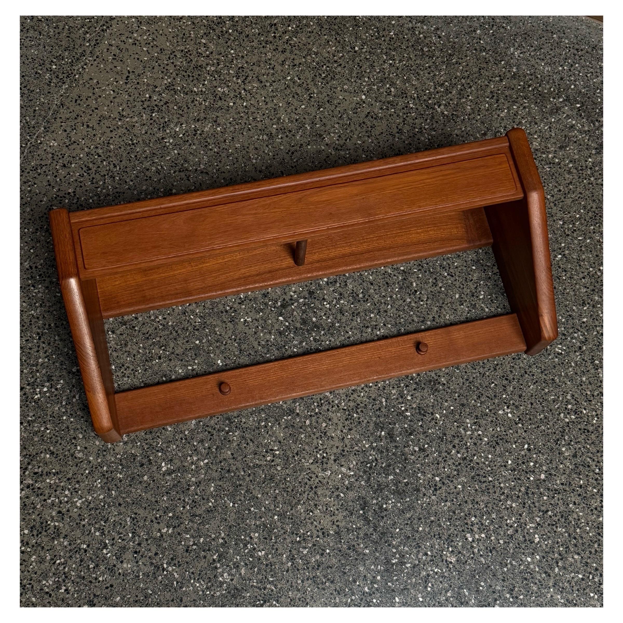 Mid-20th Century Mid-Century Shelves by Dyrlund For Sale