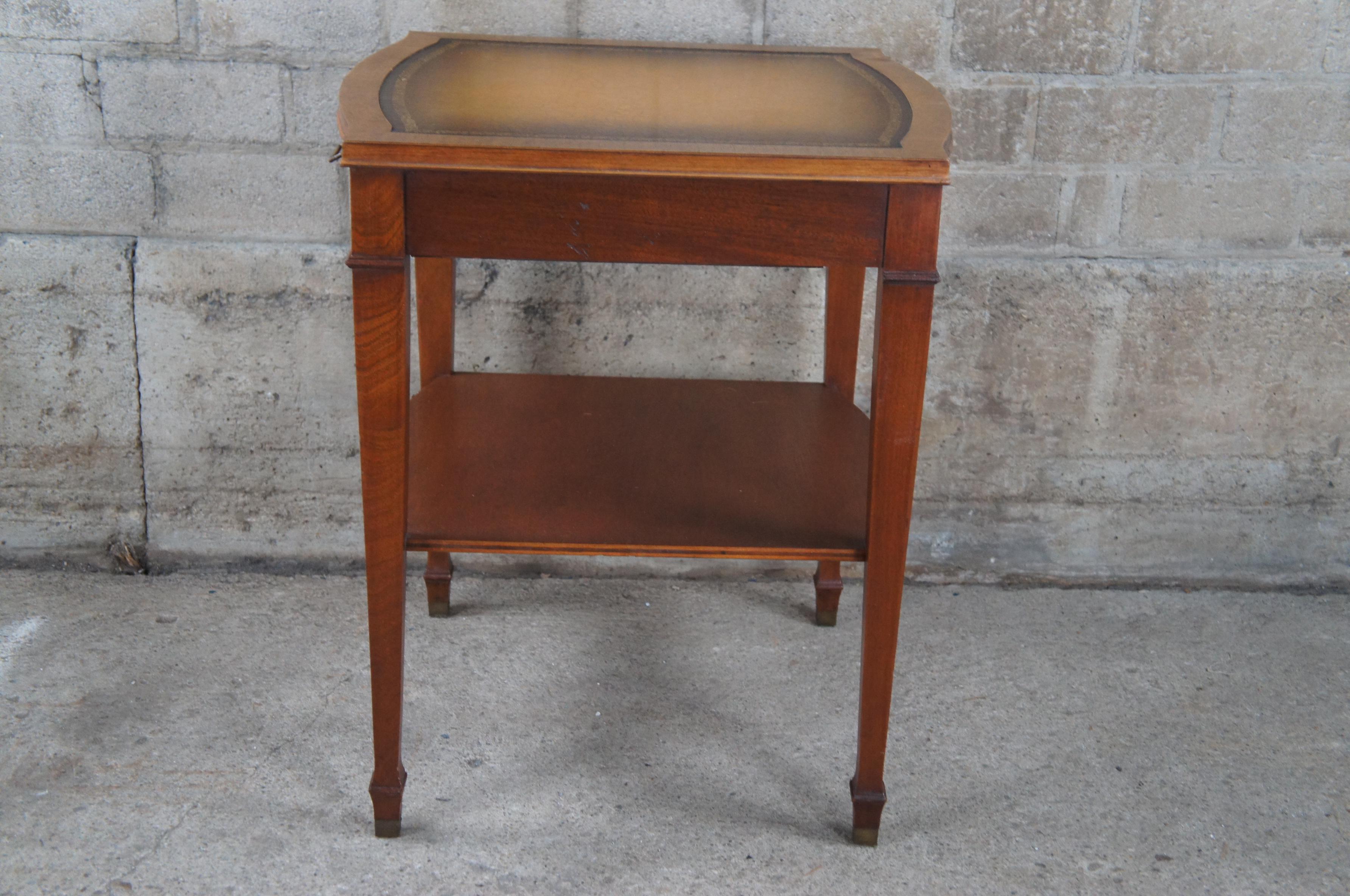 Mid Century Sheraton Style Mahogany Association Tooled Leather Top SideEnd Table For Sale 7