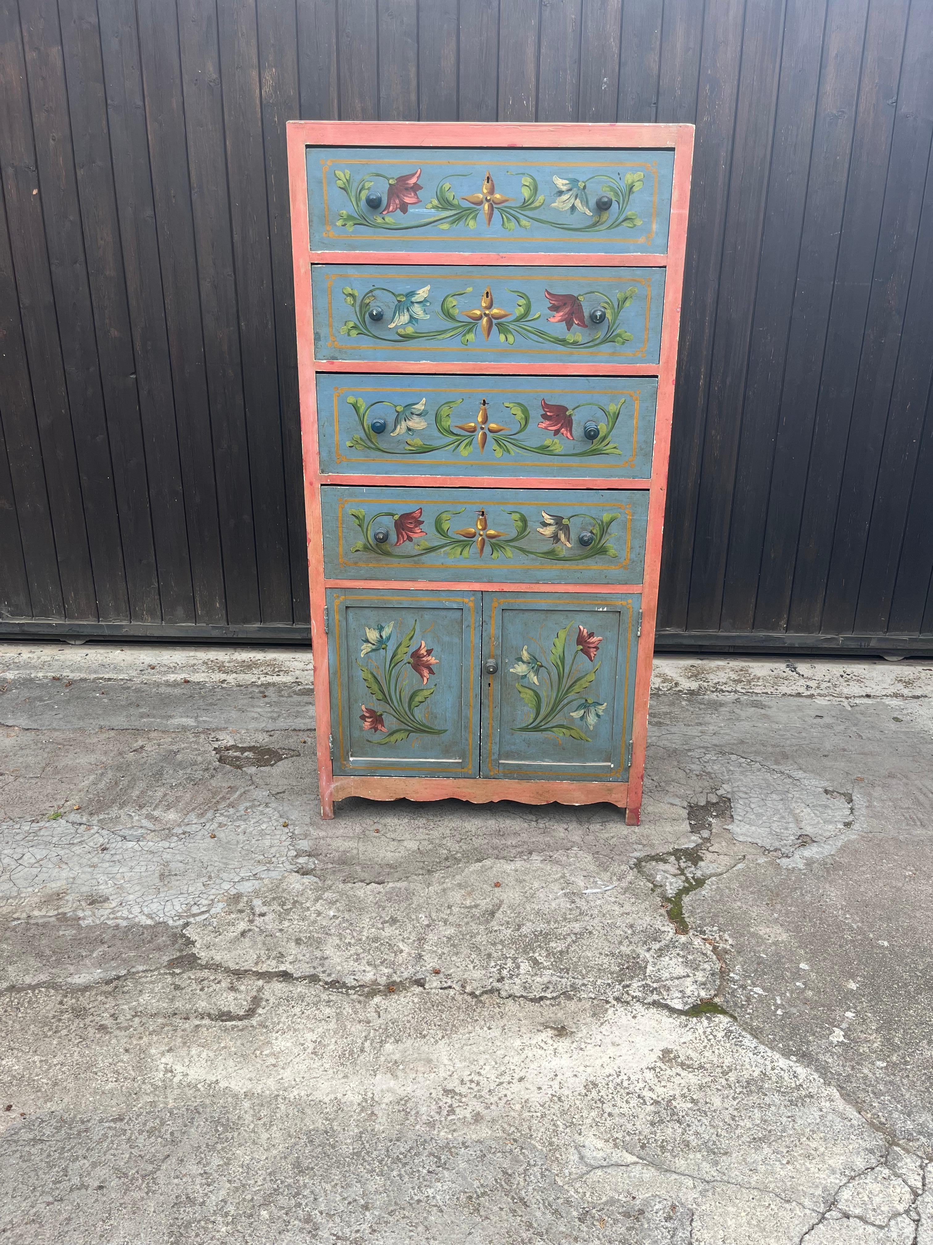 Cassettiera siciliana di metà secolo con decorazioni floreali, anni '50 in vendita 4