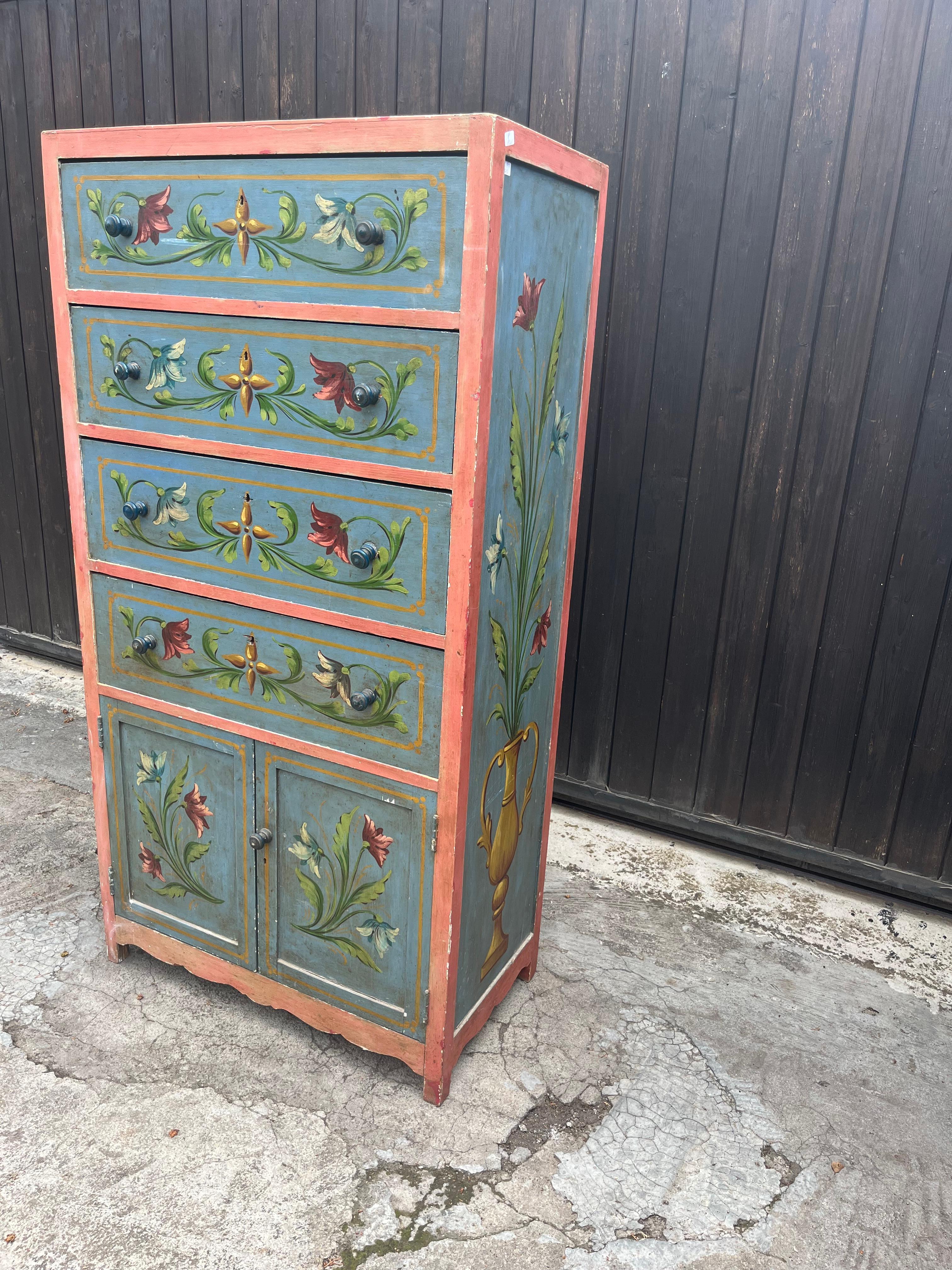 Legno Cassettiera siciliana di metà secolo con decorazioni floreali, anni '50 in vendita