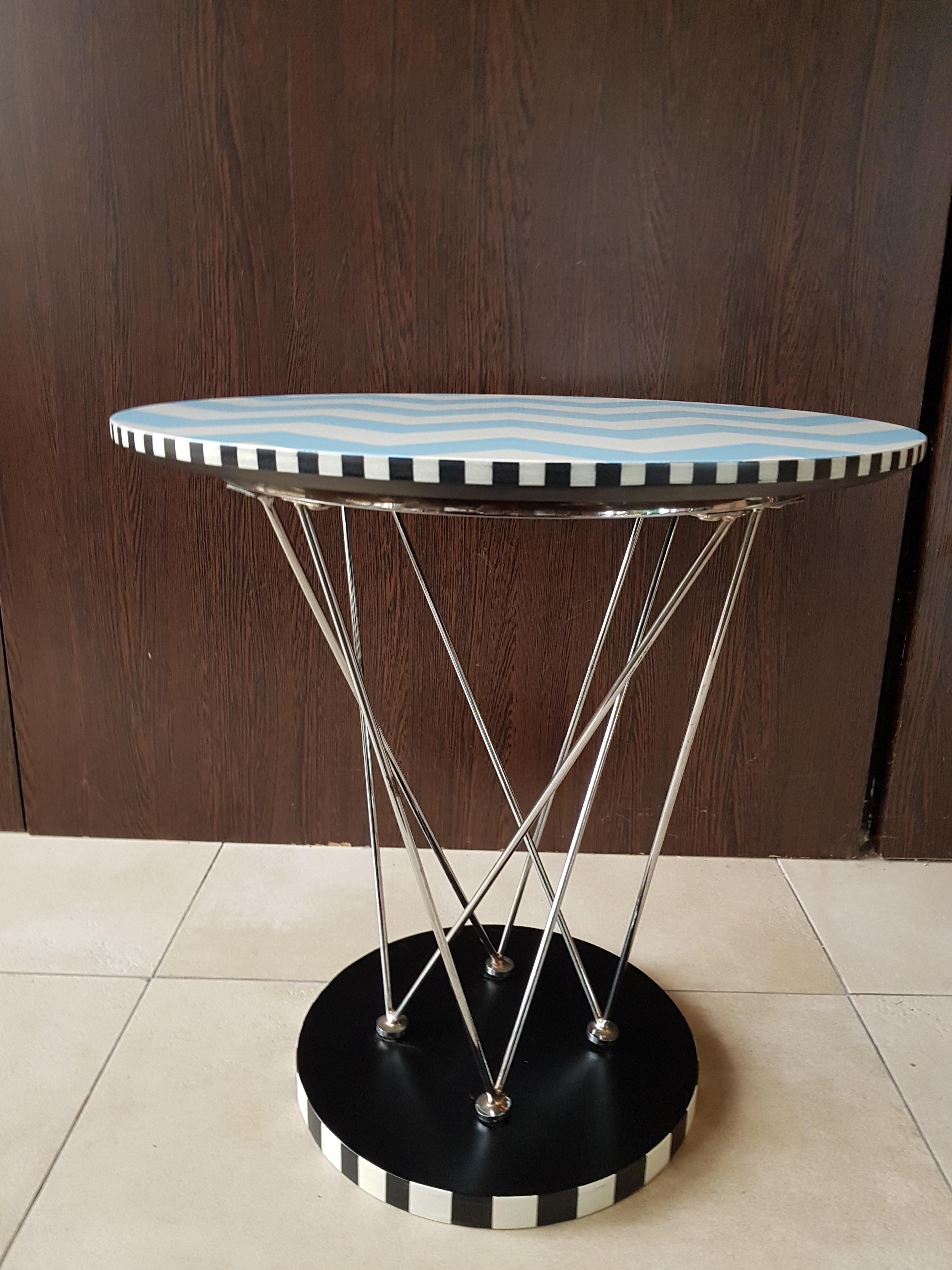 Midcentury Side Coffee Table Memphis, Italy, 1980s 2